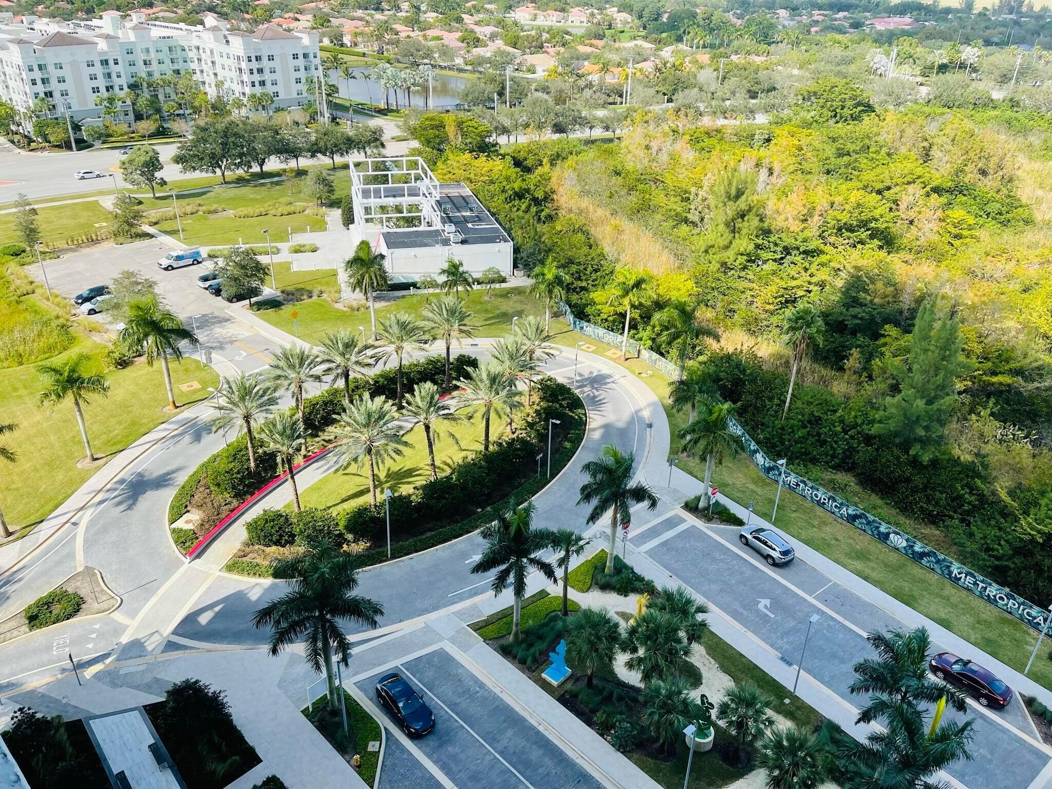 2000 METROPICA #2607, Sunrise FL 33323