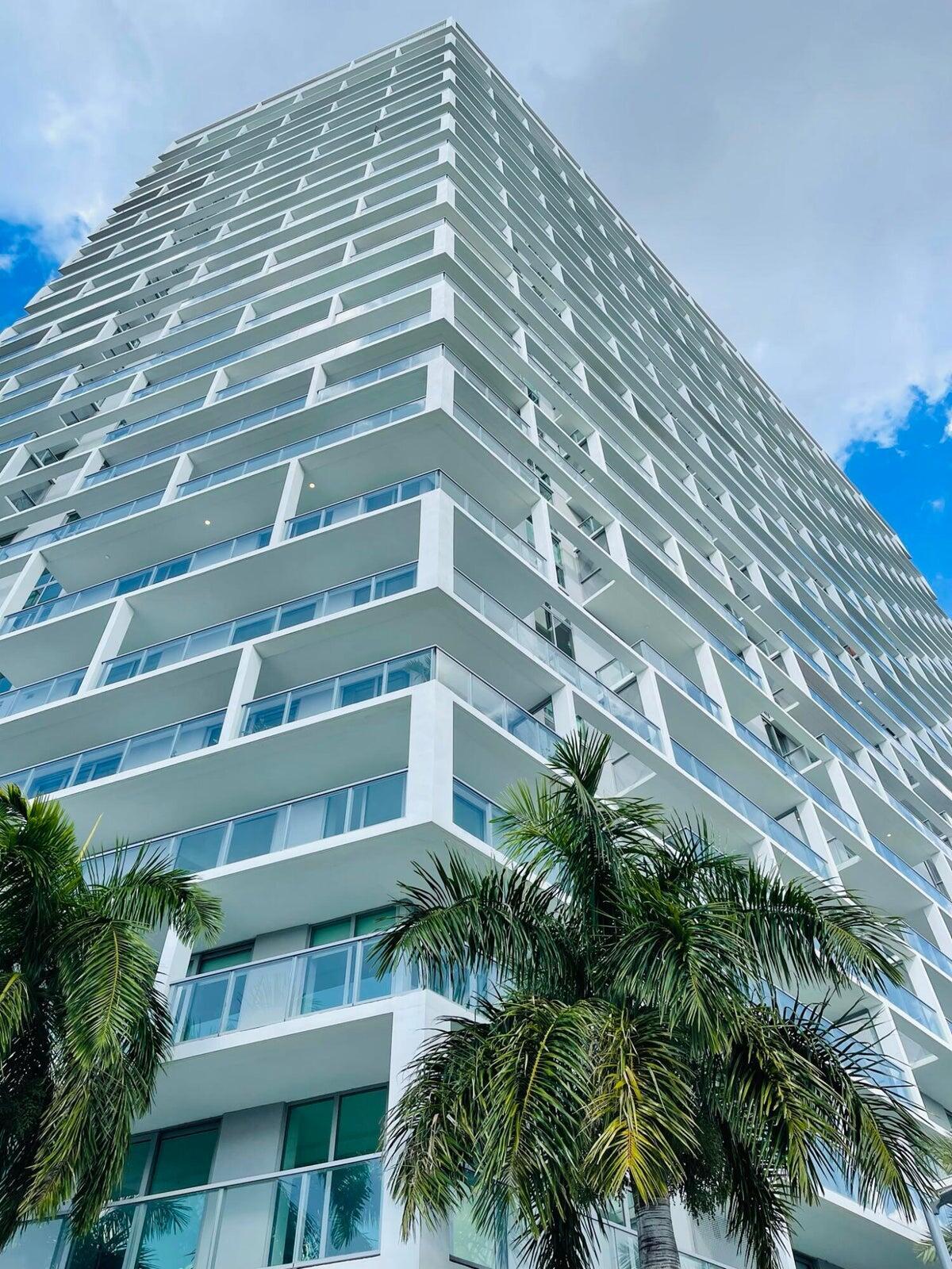 2000 METROPICA #2607, Sunrise FL 33323