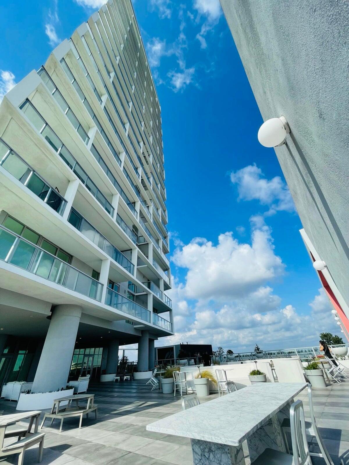 2000 METROPICA #2607, Sunrise FL 33323