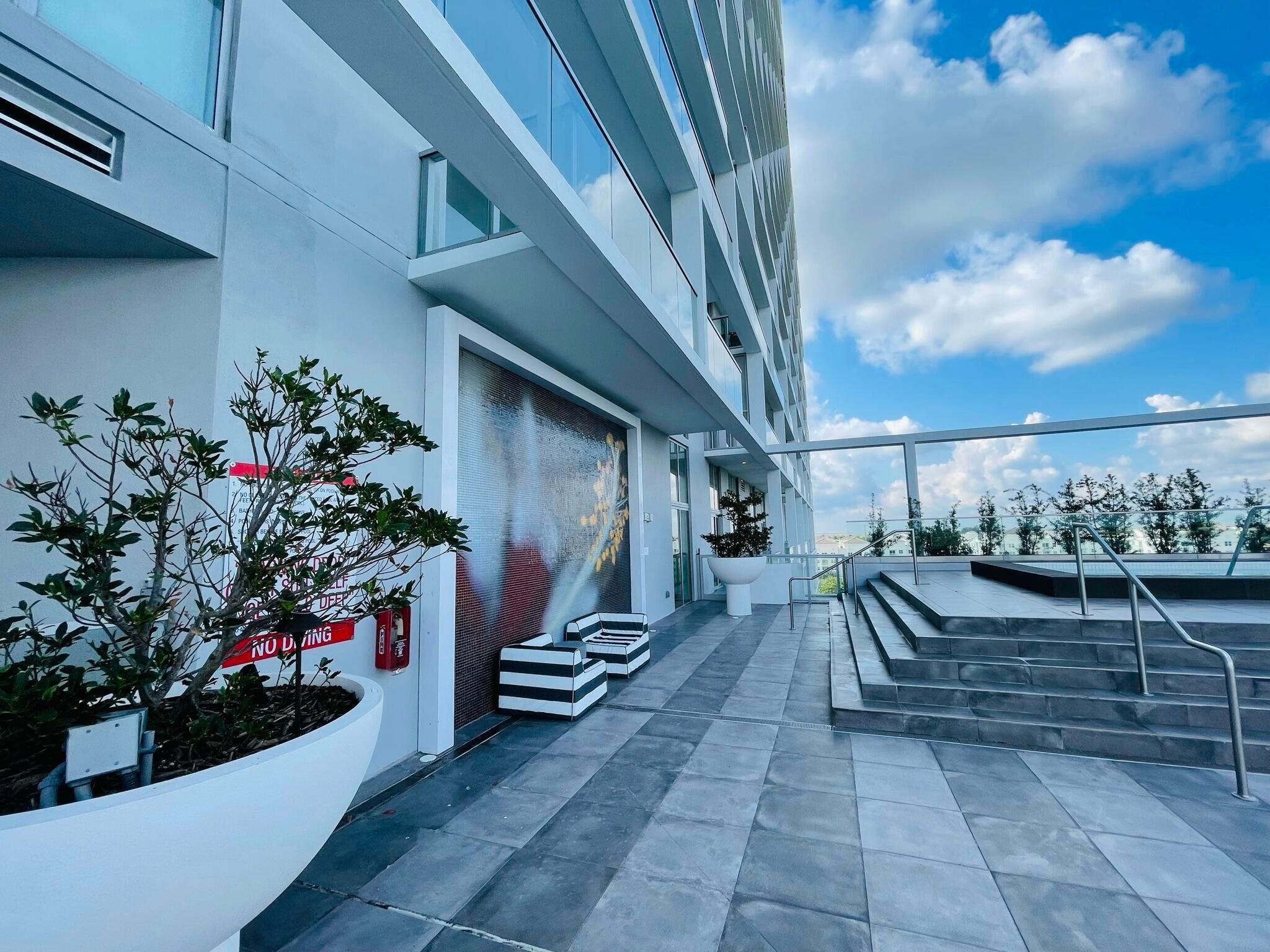 2000 METROPICA #2607, Sunrise FL 33323