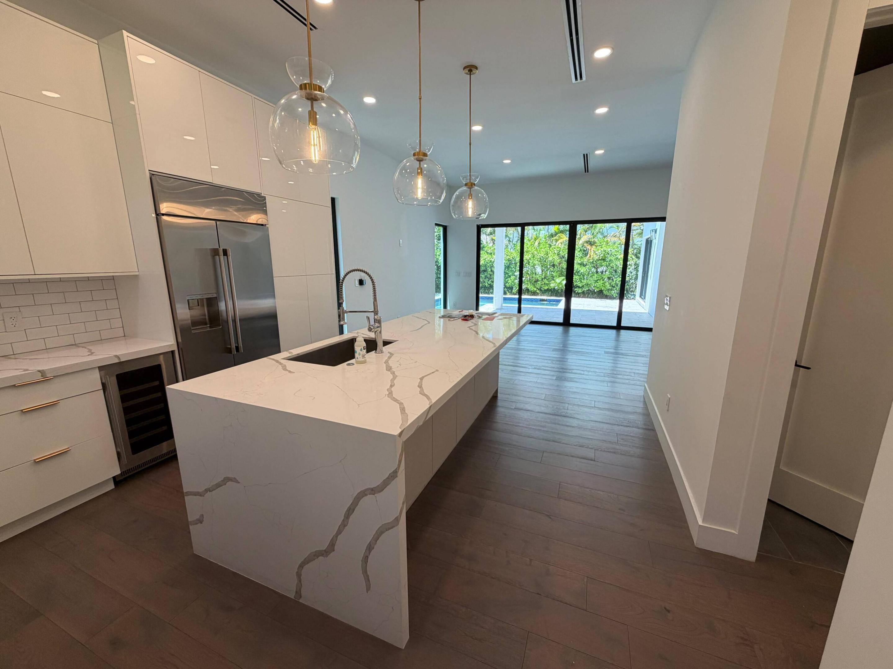 120 Summa, West Palm Beach FL 33405