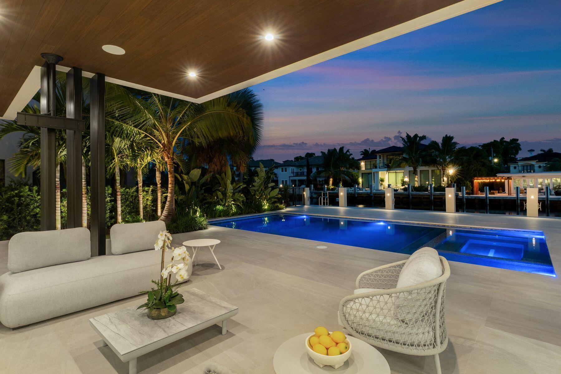 2400 Barcelona, Fort Lauderdale FL 33301