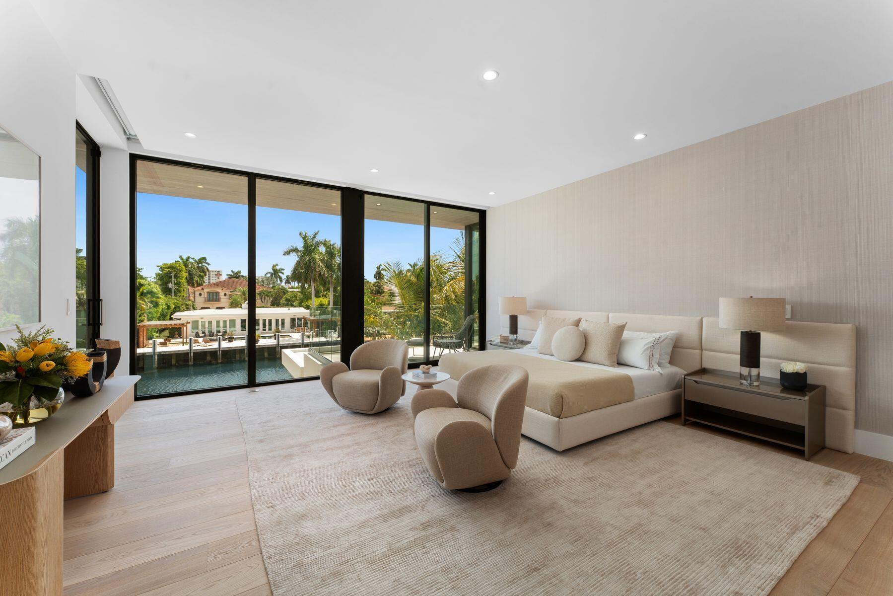 2400 Barcelona, Fort Lauderdale FL 33301