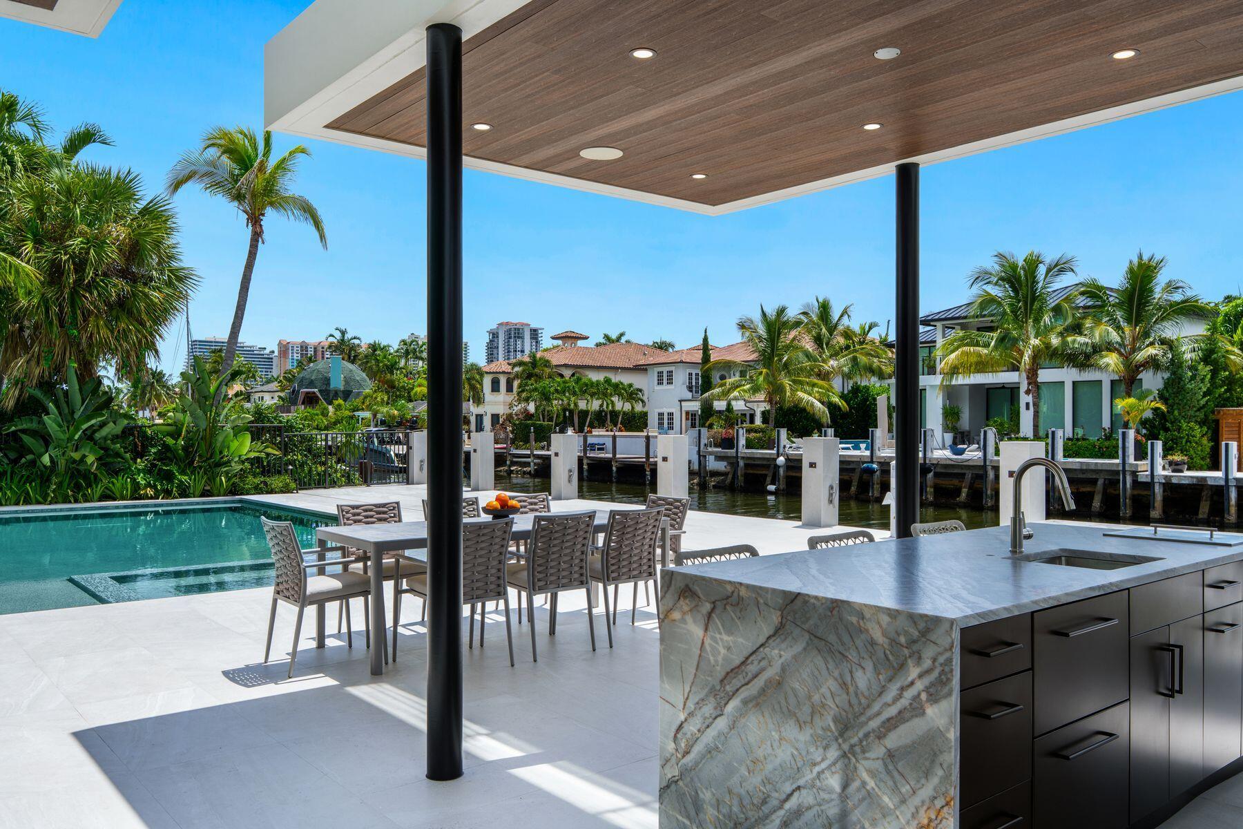 2400 Barcelona, Fort Lauderdale FL 33301