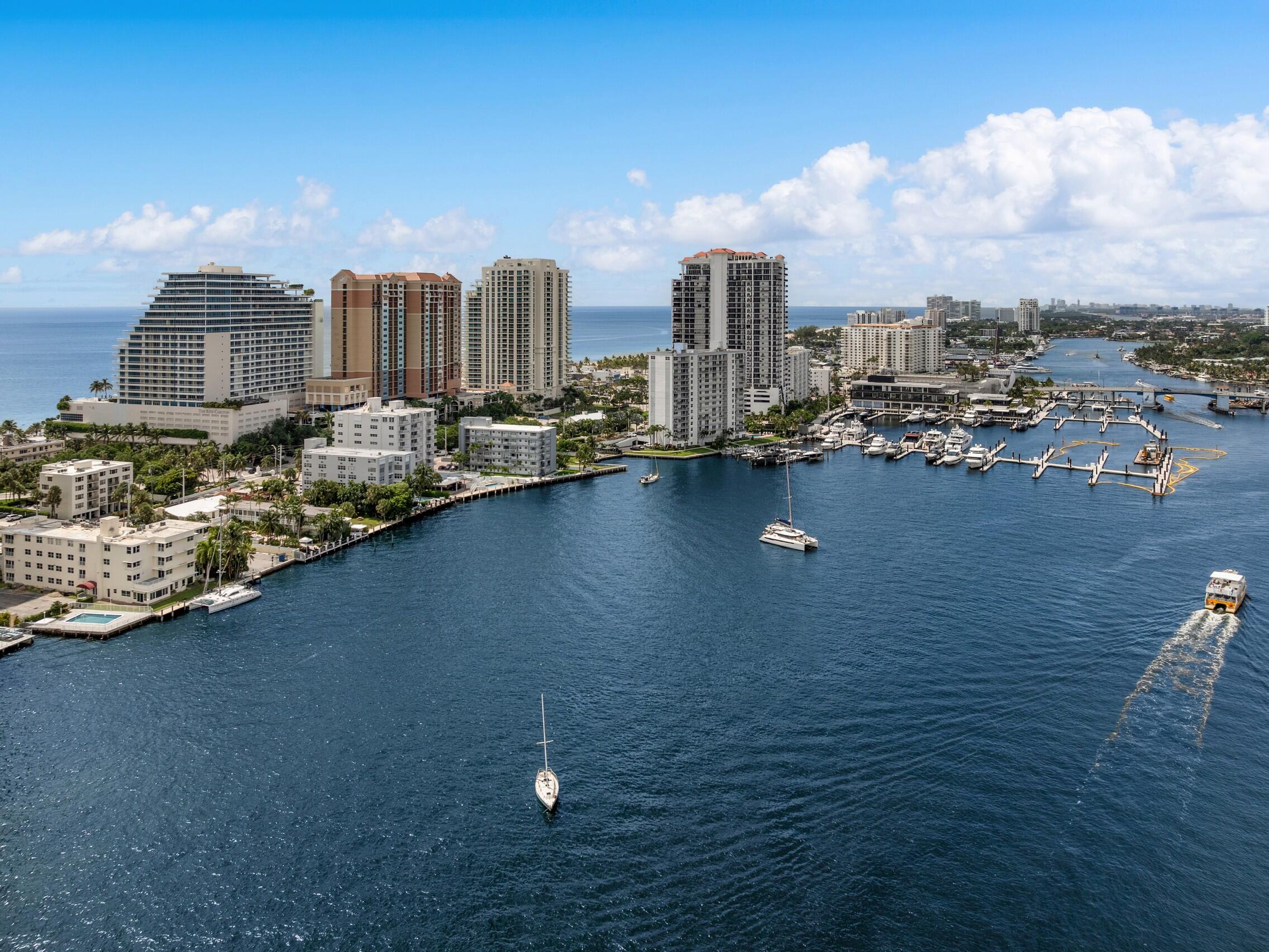 2400 Barcelona, Fort Lauderdale FL 33301
