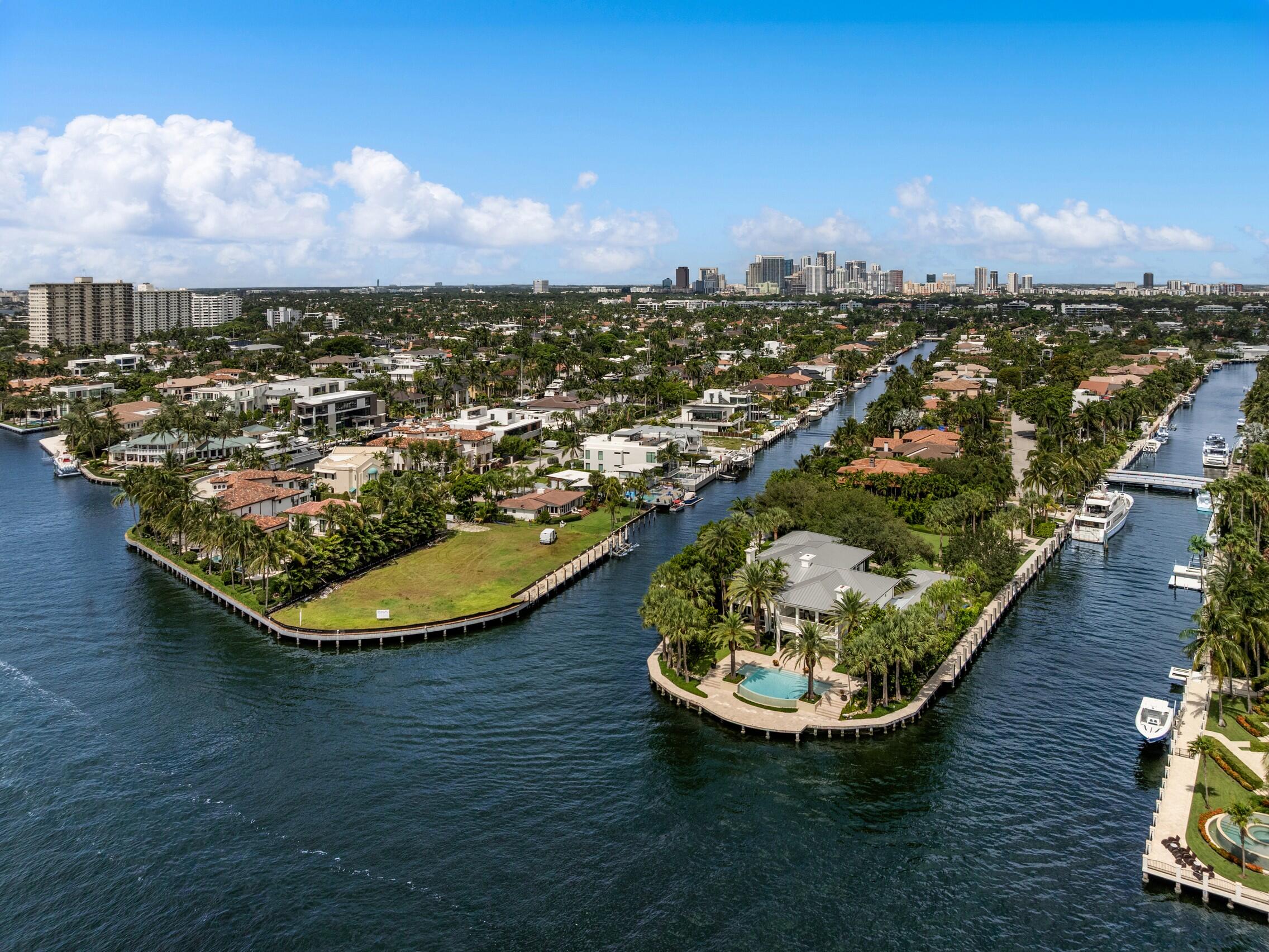 2400 Barcelona, Fort Lauderdale FL 33301