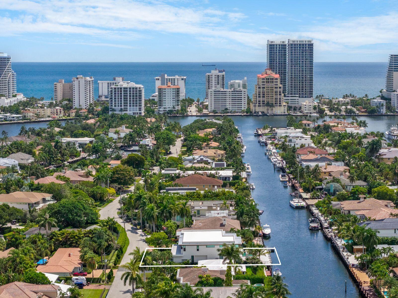 2400 Barcelona, Fort Lauderdale FL 33301