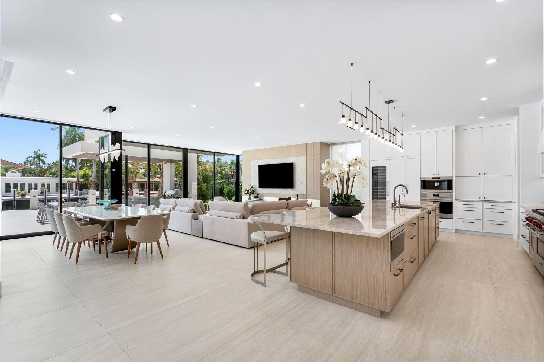 2400 Barcelona, Fort Lauderdale FL 33301