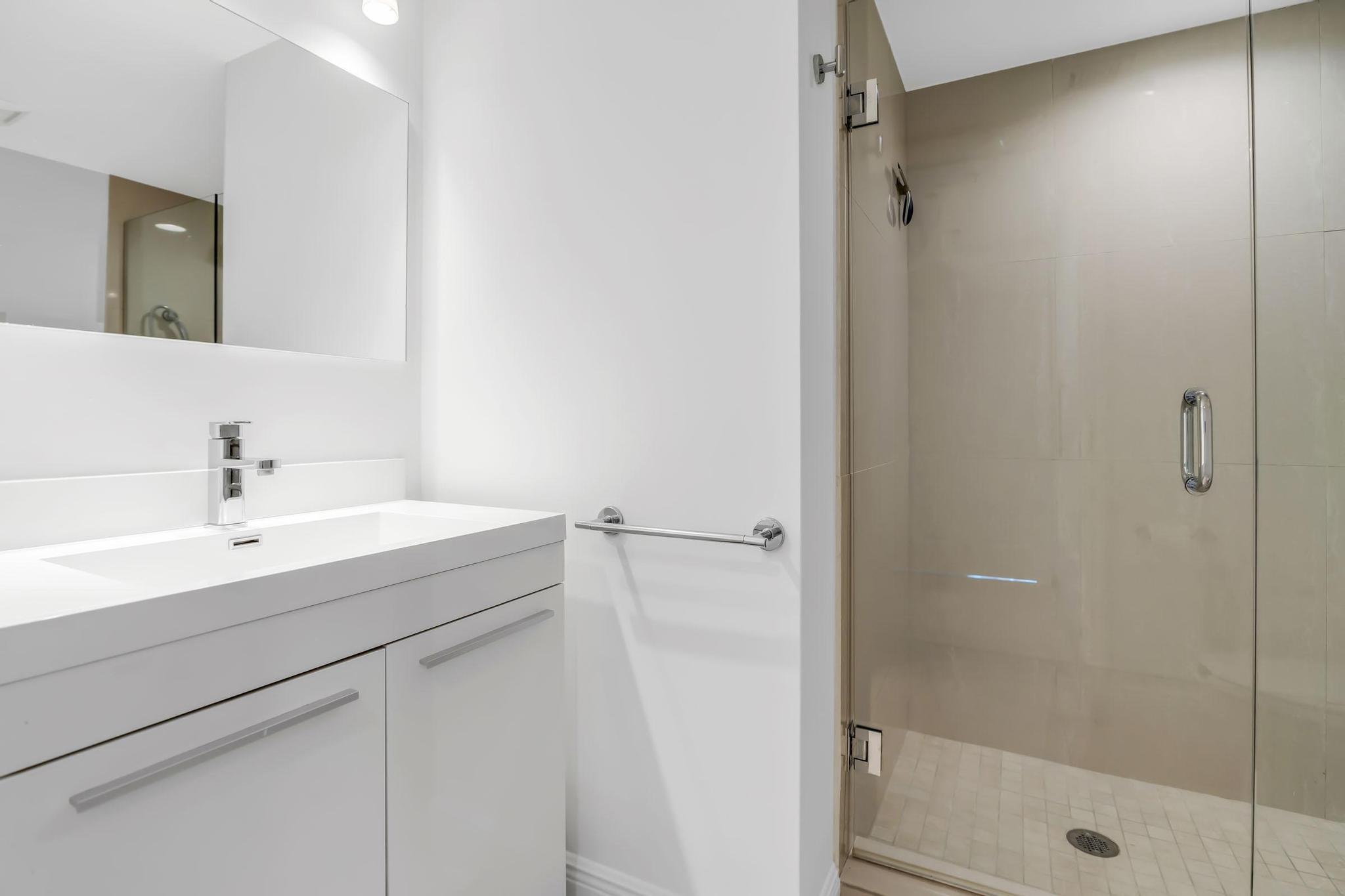 1155 BRICKELL BAY #2509, Miami FL 33131