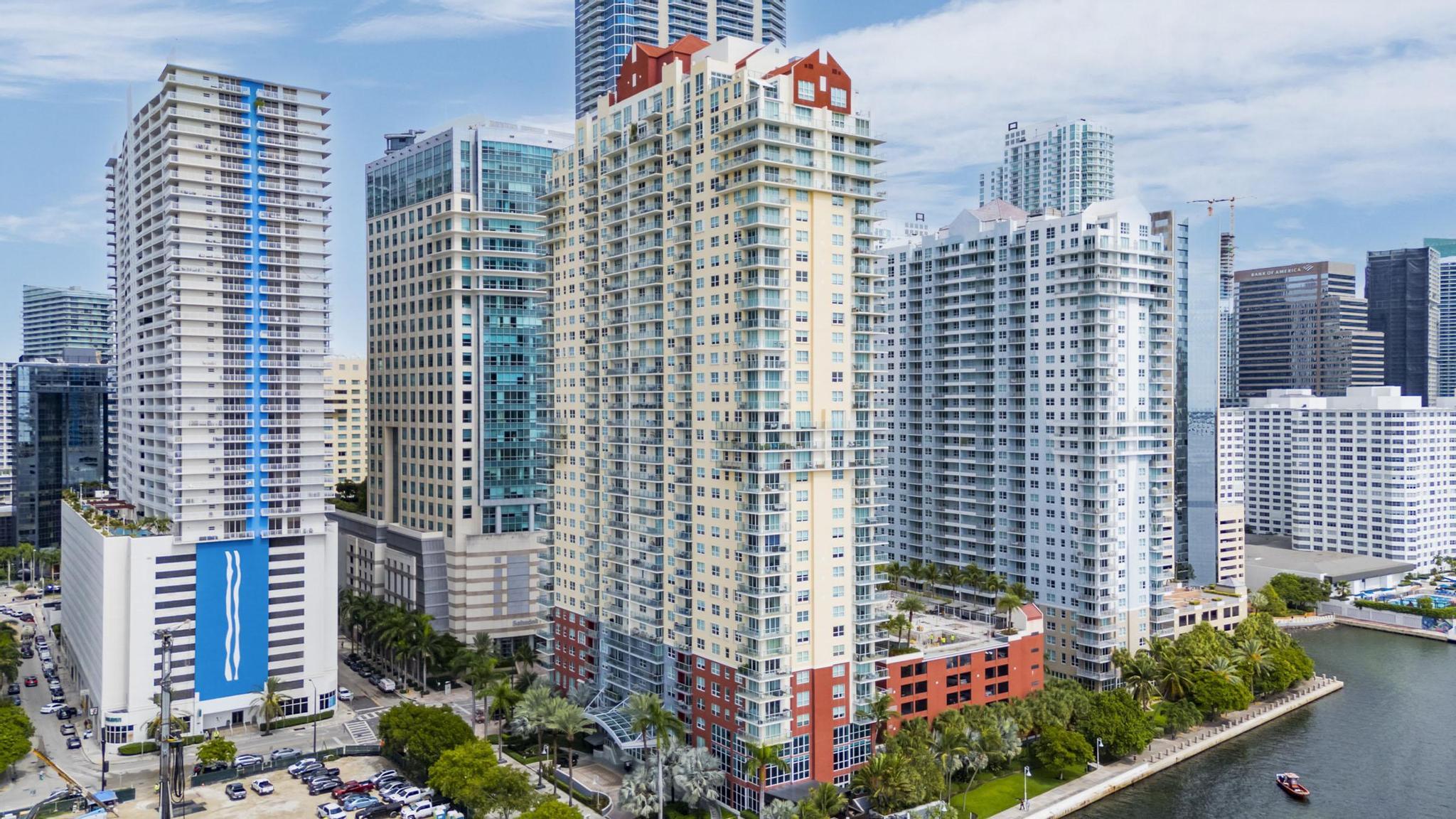 1155 BRICKELL BAY #2509, Miami FL 33131