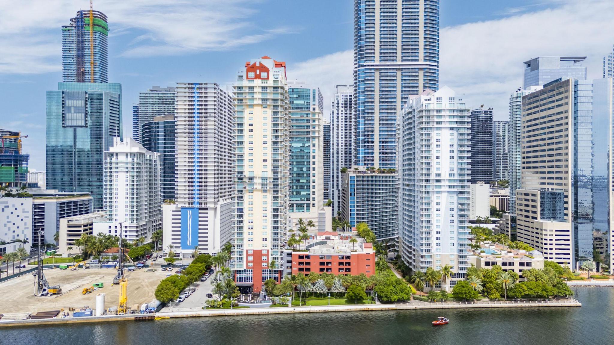 1155 BRICKELL BAY #2509, Miami FL 33131