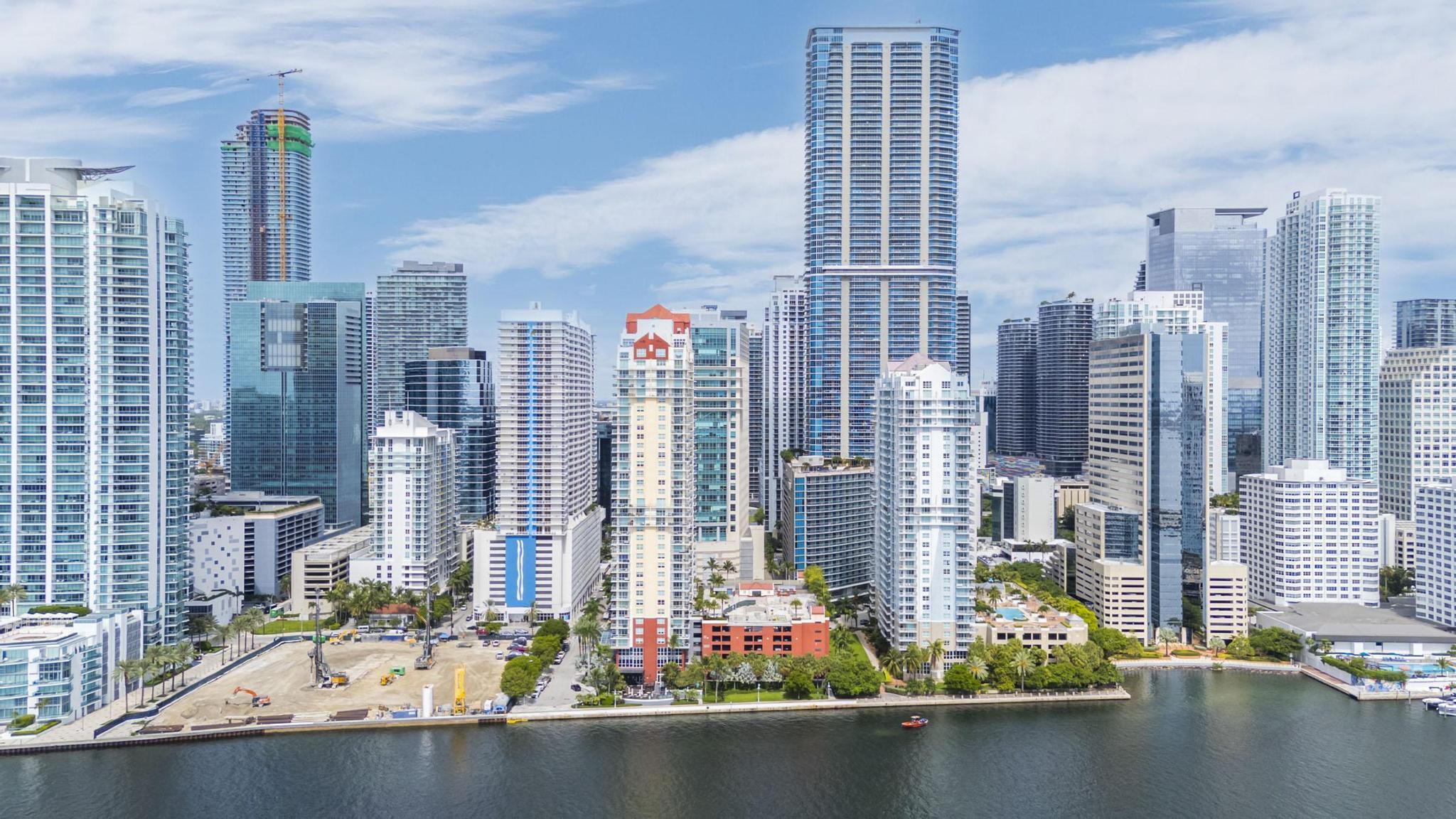 1155 BRICKELL BAY #2509, Miami FL 33131