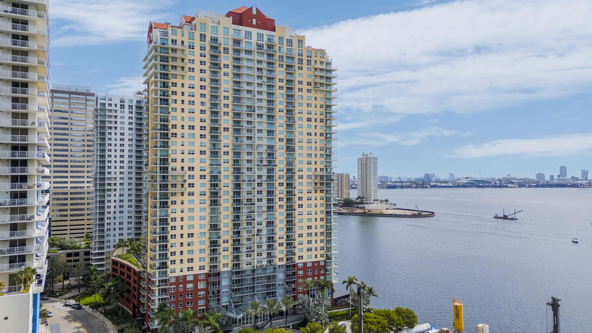 1155 BRICKELL BAY #2509, Miami FL 33131