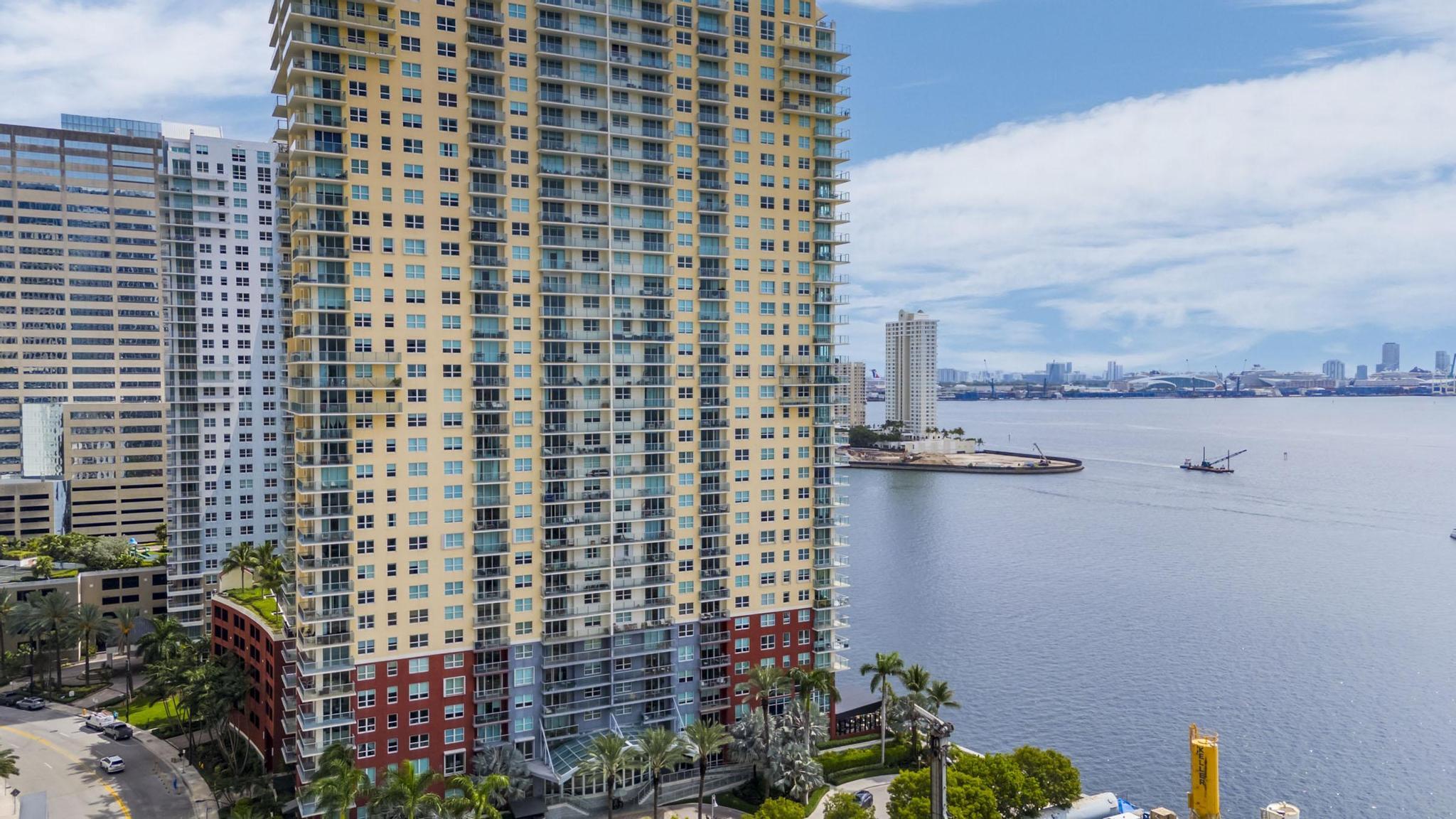 1155 BRICKELL BAY #2509, Miami FL 33131