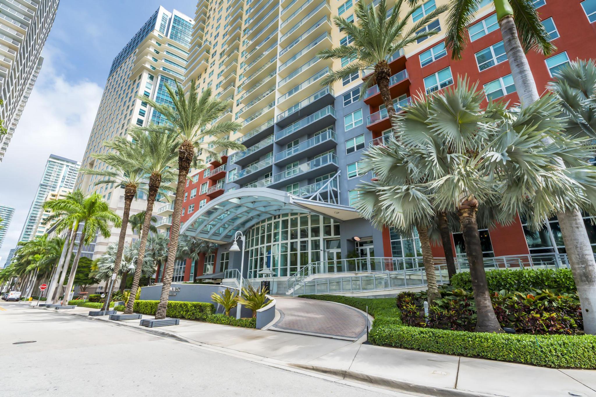 1155 BRICKELL BAY #2509, Miami FL 33131
