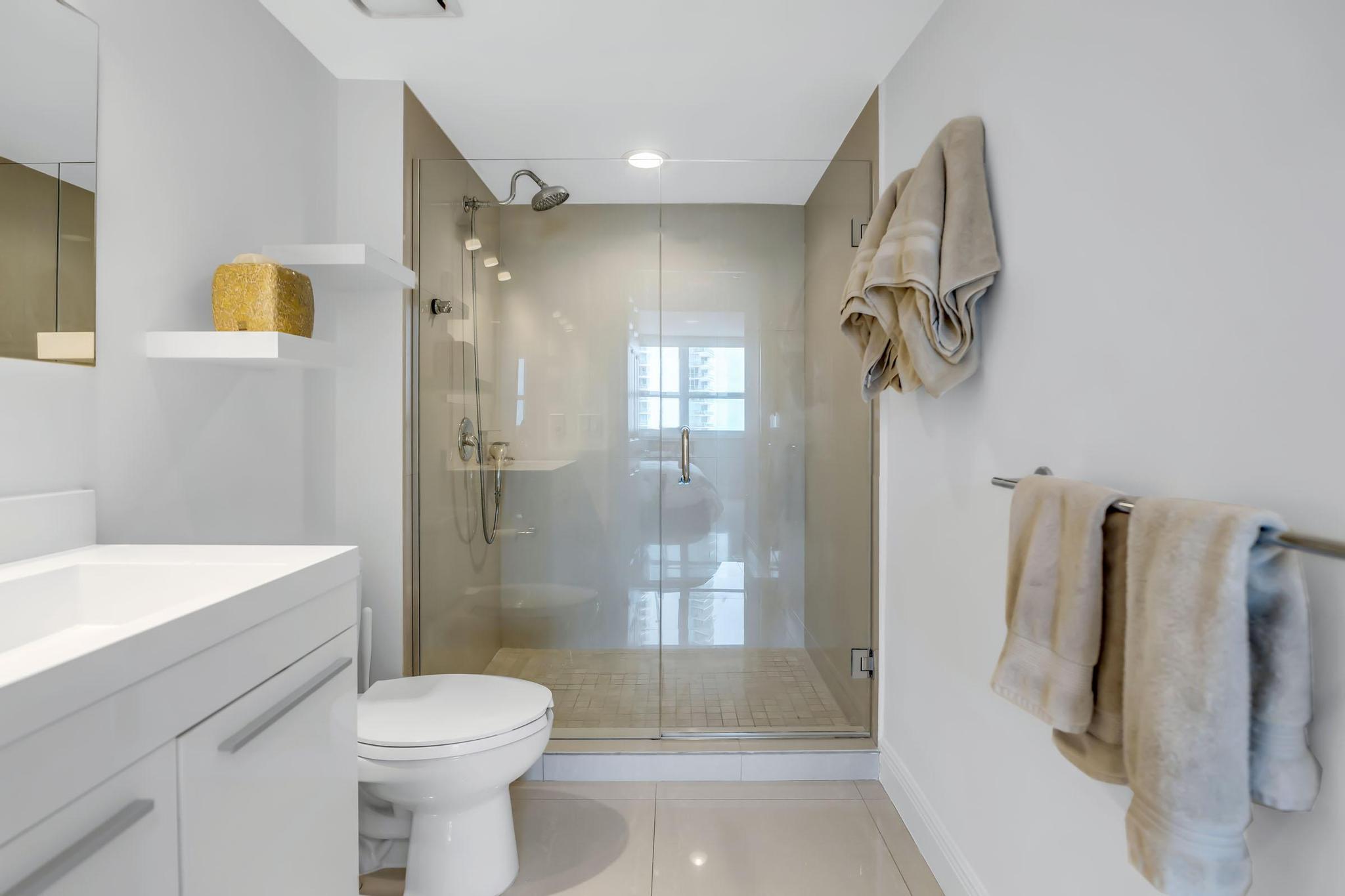 1155 BRICKELL BAY #2509, Miami FL 33131