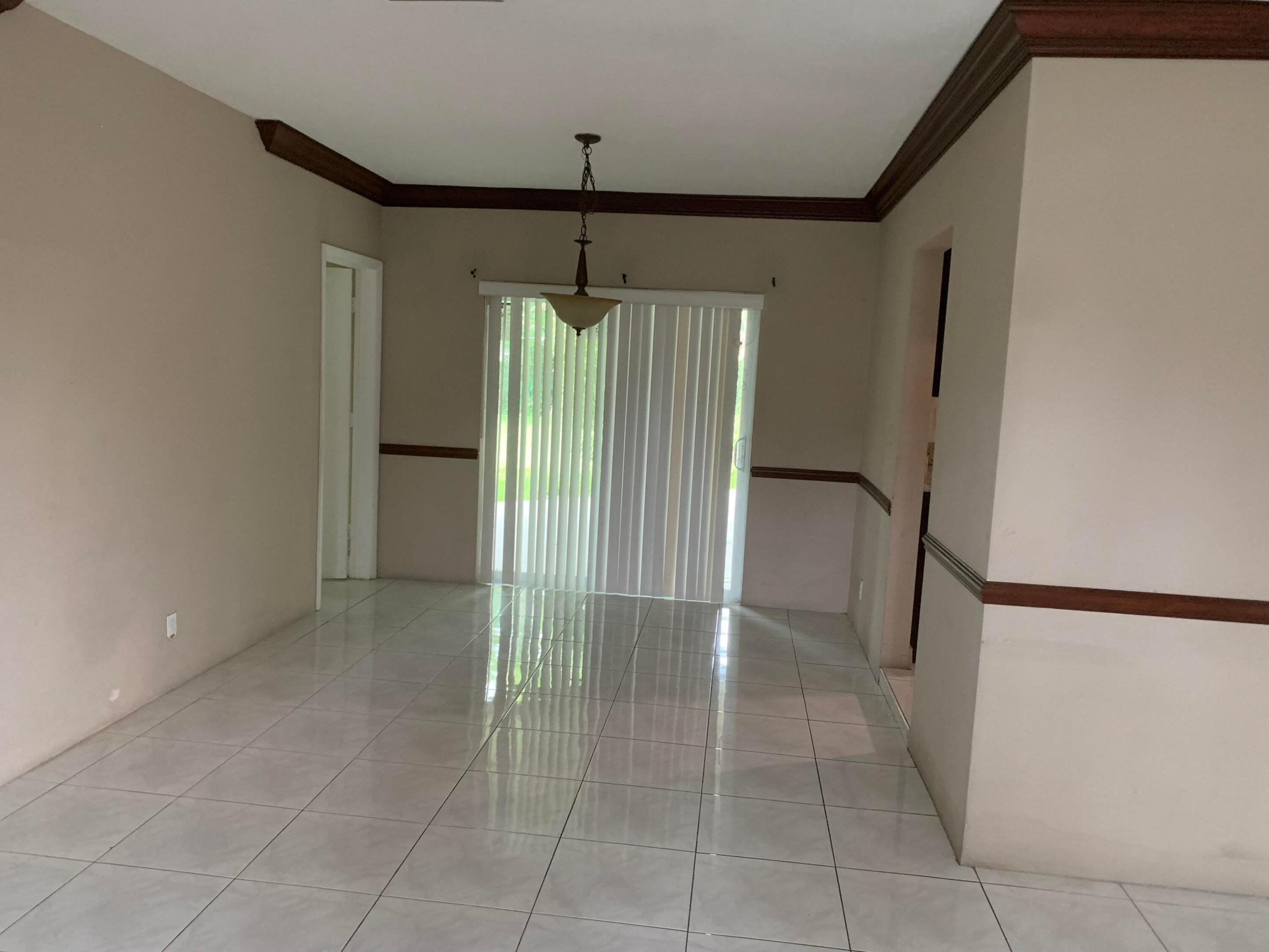 3296 NW 41ST, Lauderdale Lakes FL 33309