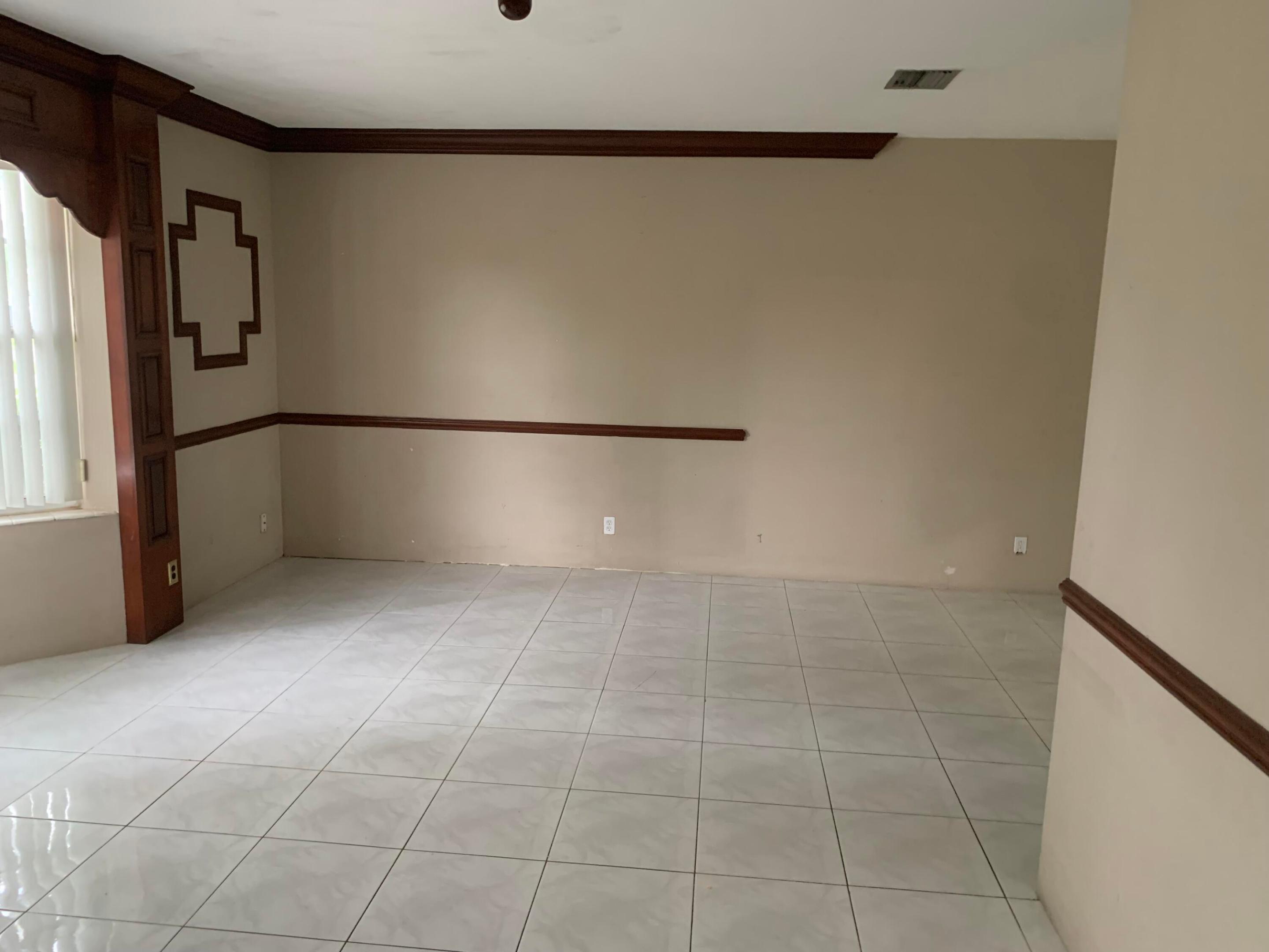 3296 NW 41ST, Lauderdale Lakes FL 33309
