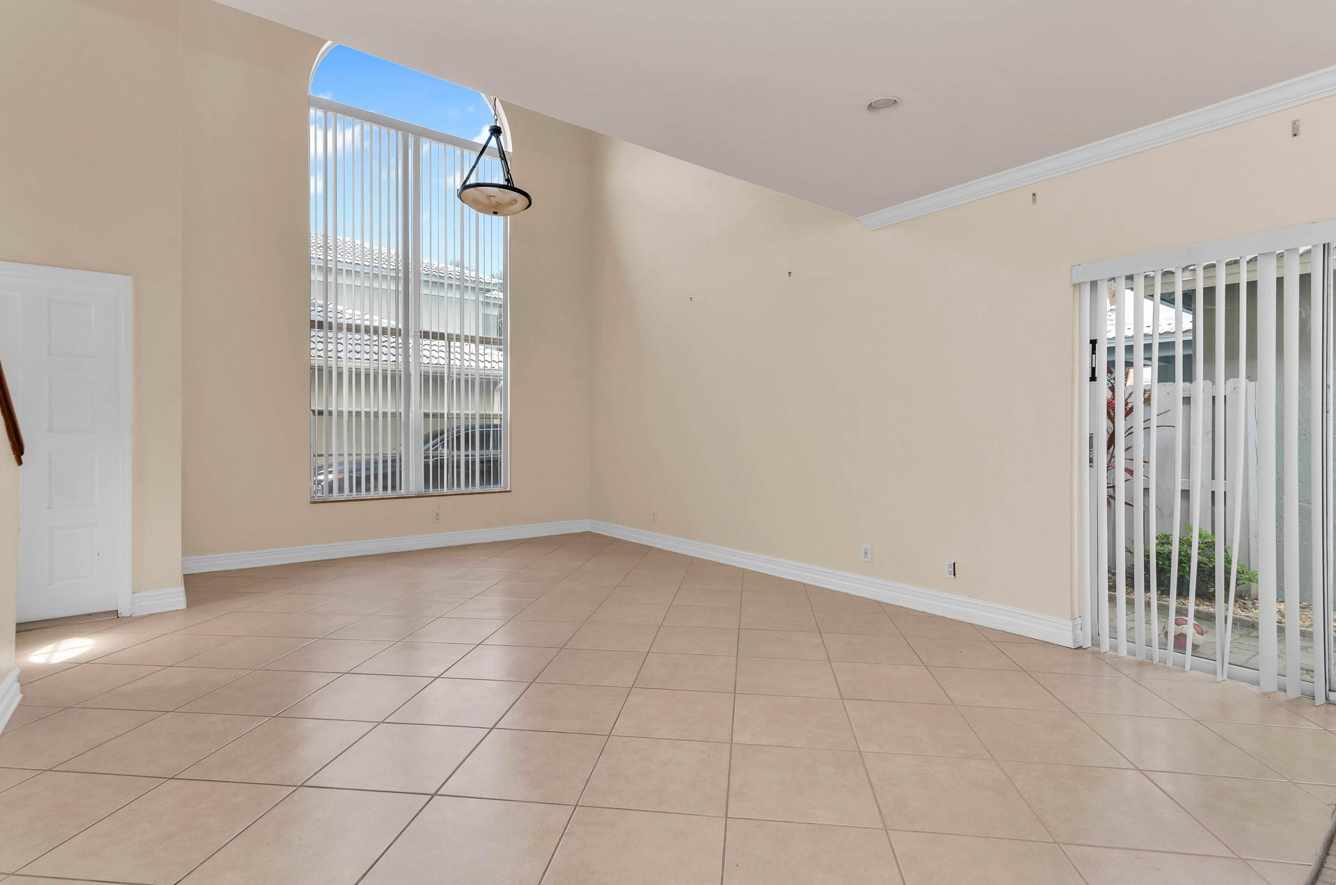 5486 NW 44TH, Coconut Creek FL 33073