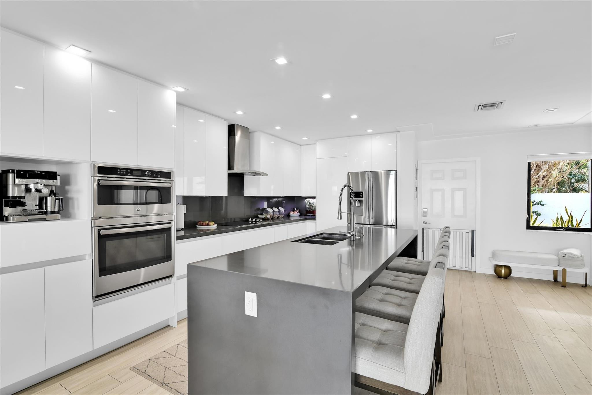 1035 Boca Cove, Highland Beach FL 33487