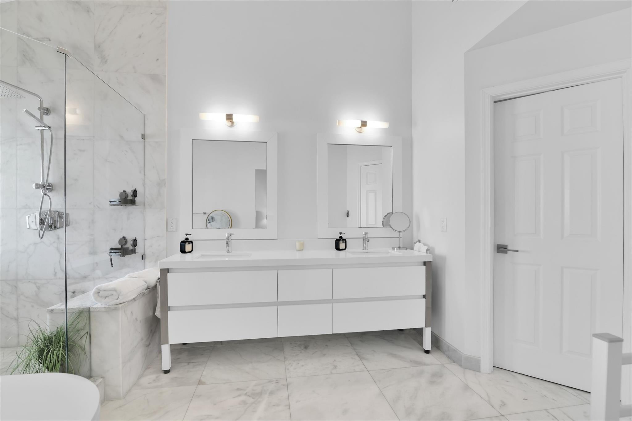 1035 Boca Cove, Highland Beach FL 33487