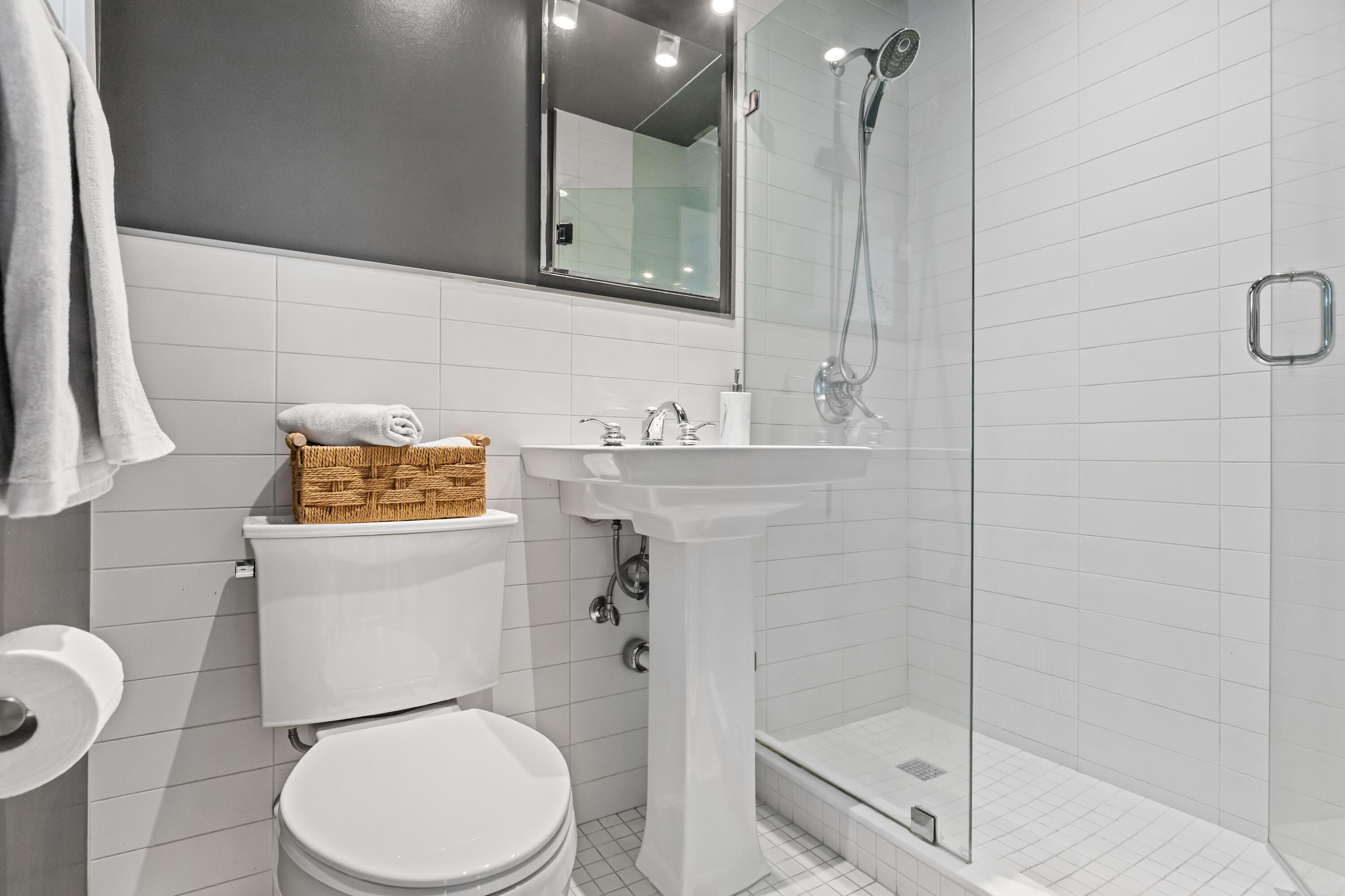 615 NE 10TH #101B, Fort Lauderdale FL 33304