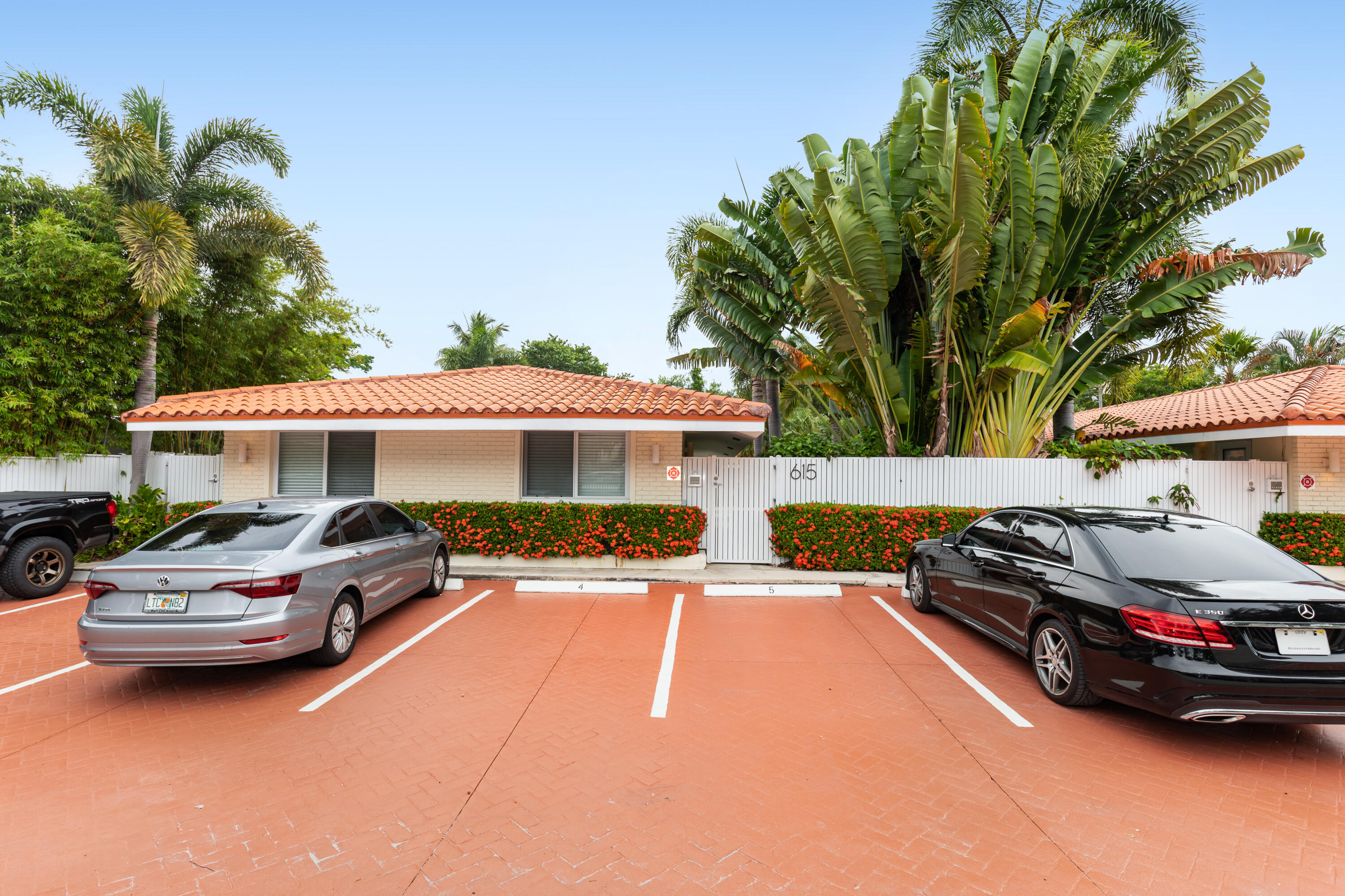 615 NE 10TH #101B, Fort Lauderdale FL 33304