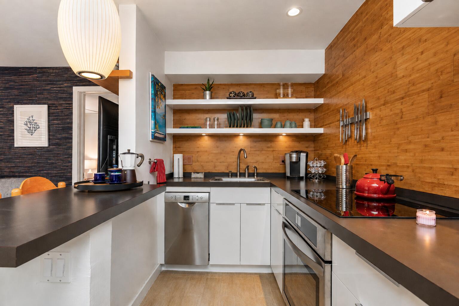 615 NE 10TH #101B, Fort Lauderdale FL 33304