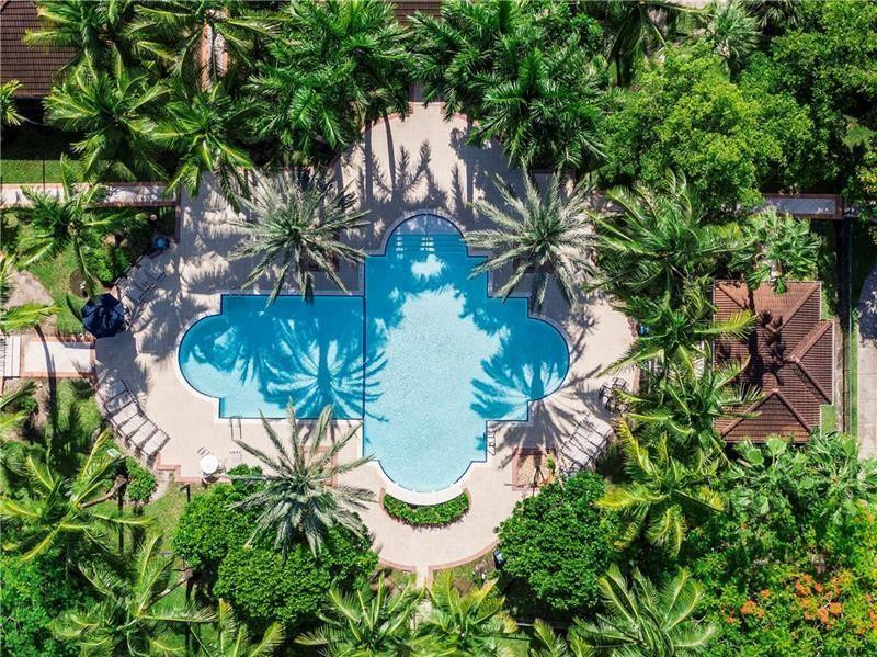8020 N NOB HILL #206, Tamarac FL 33321
