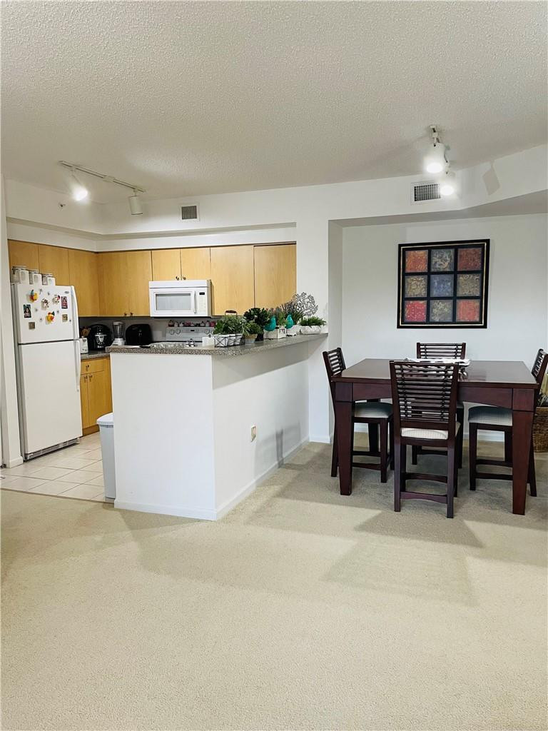 8020 N NOB HILL #206, Tamarac FL 33321