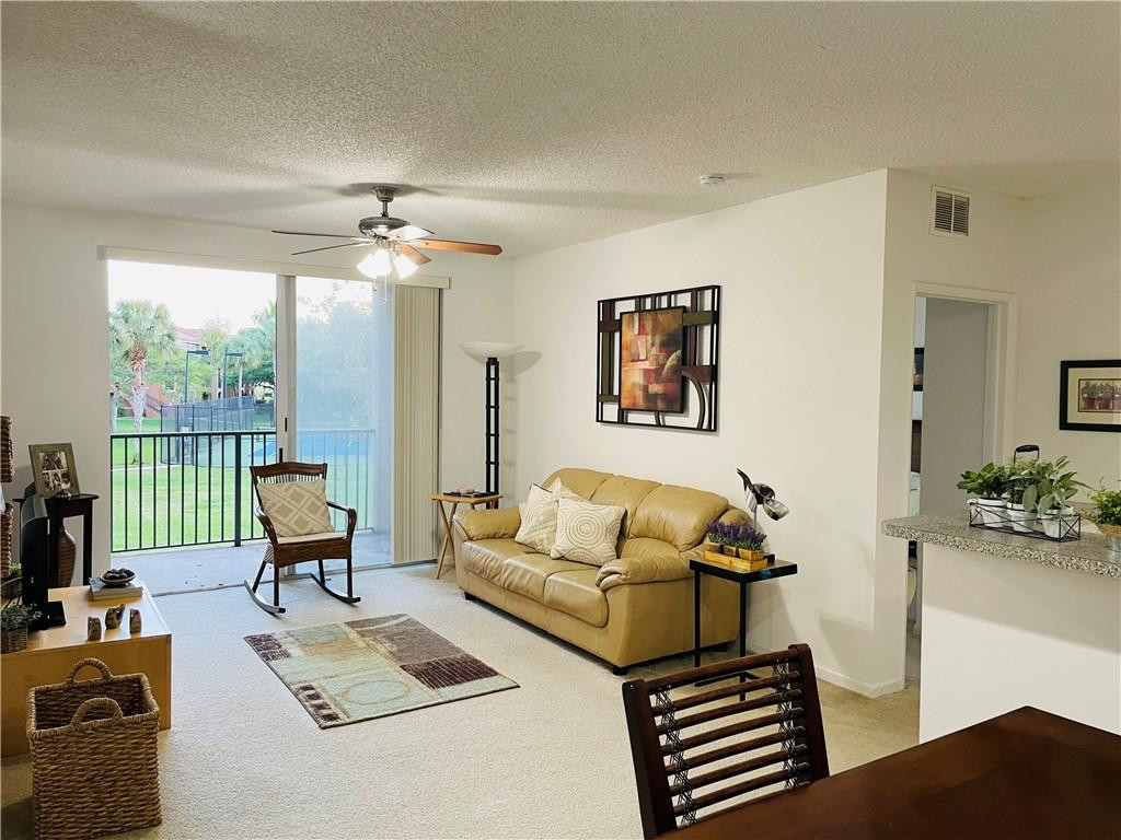 8020 N NOB HILL #206, Tamarac FL 33321