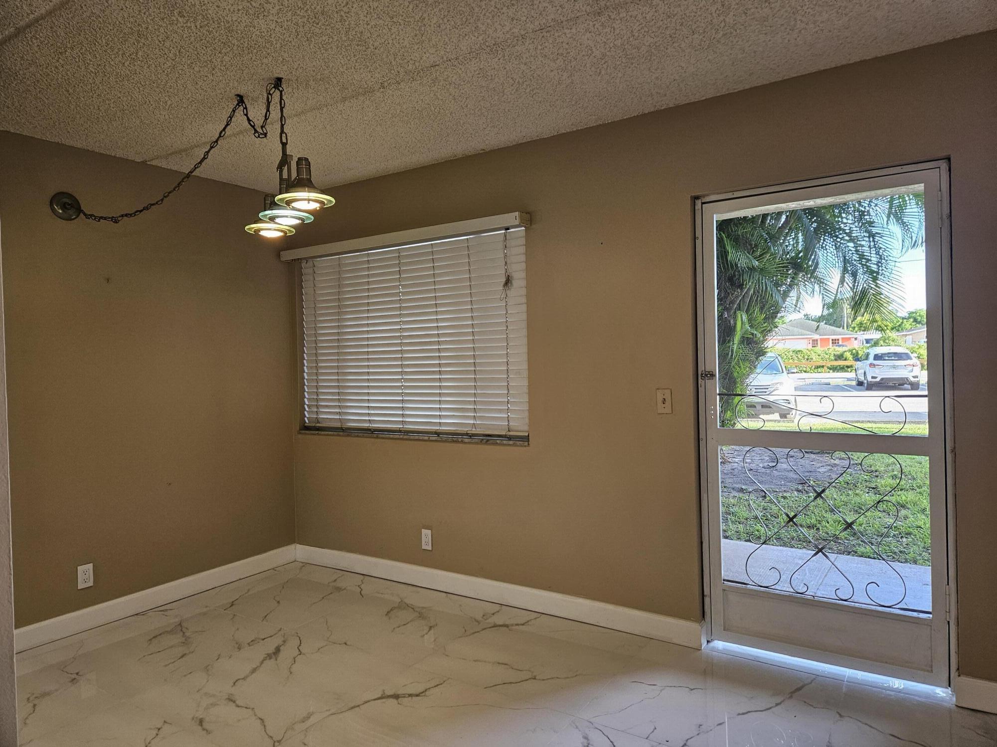300 VILLAGE GREEN #114, Palm Springs FL 33461