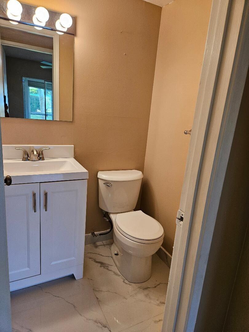 300 VILLAGE GREEN #114, Palm Springs FL 33461