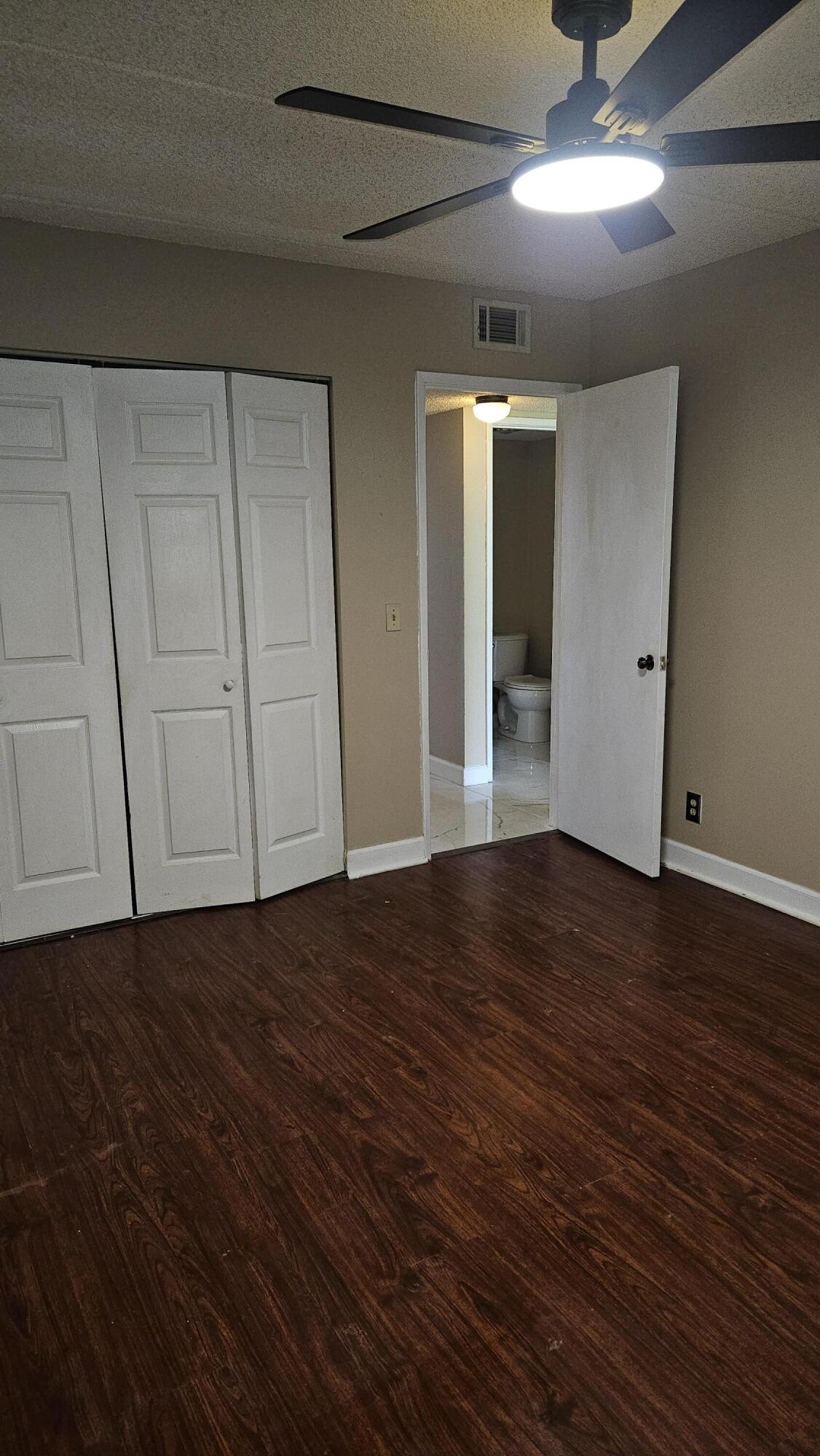 300 VILLAGE GREEN #114, Palm Springs FL 33461