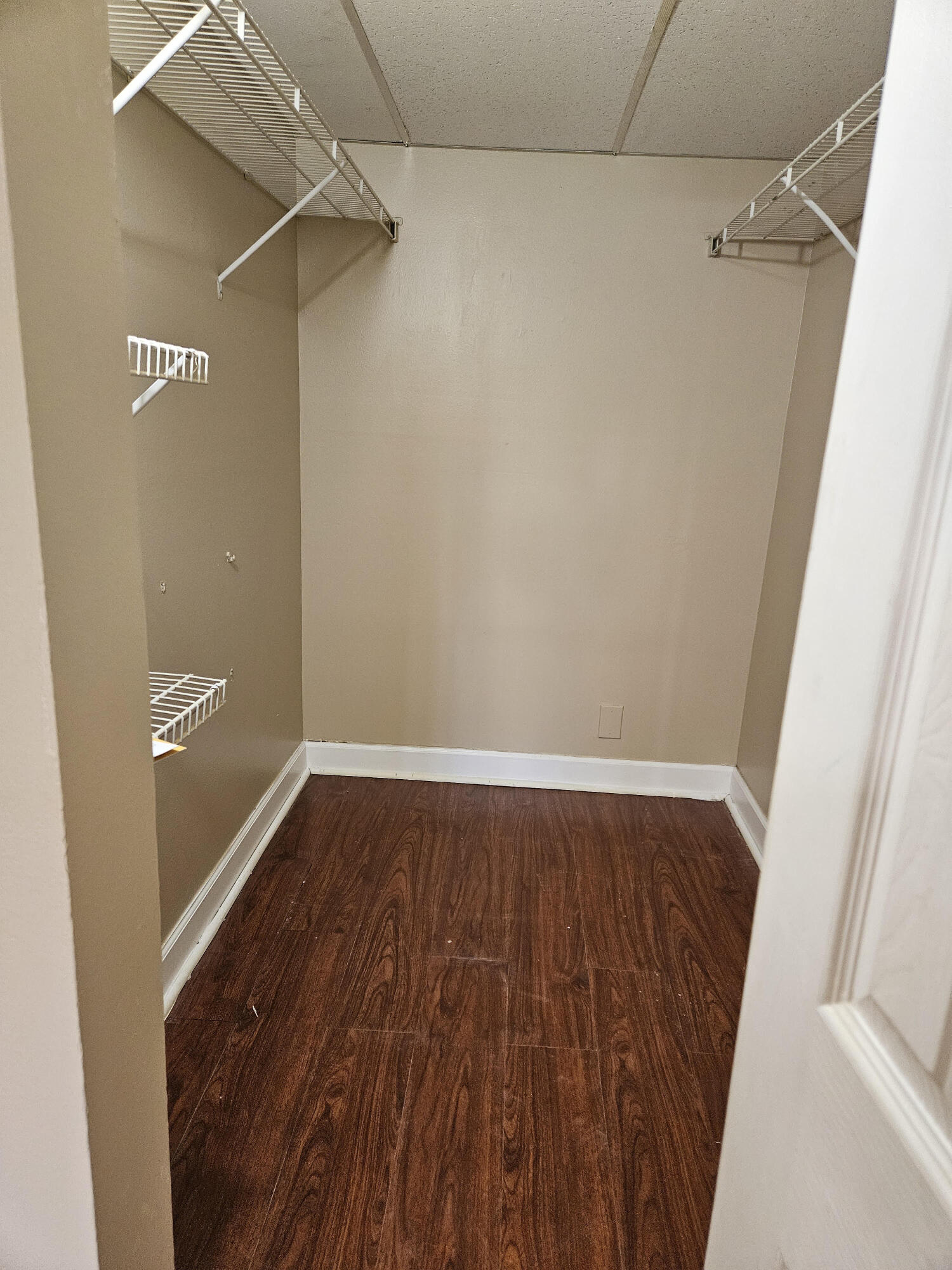 300 VILLAGE GREEN #114, Palm Springs FL 33461