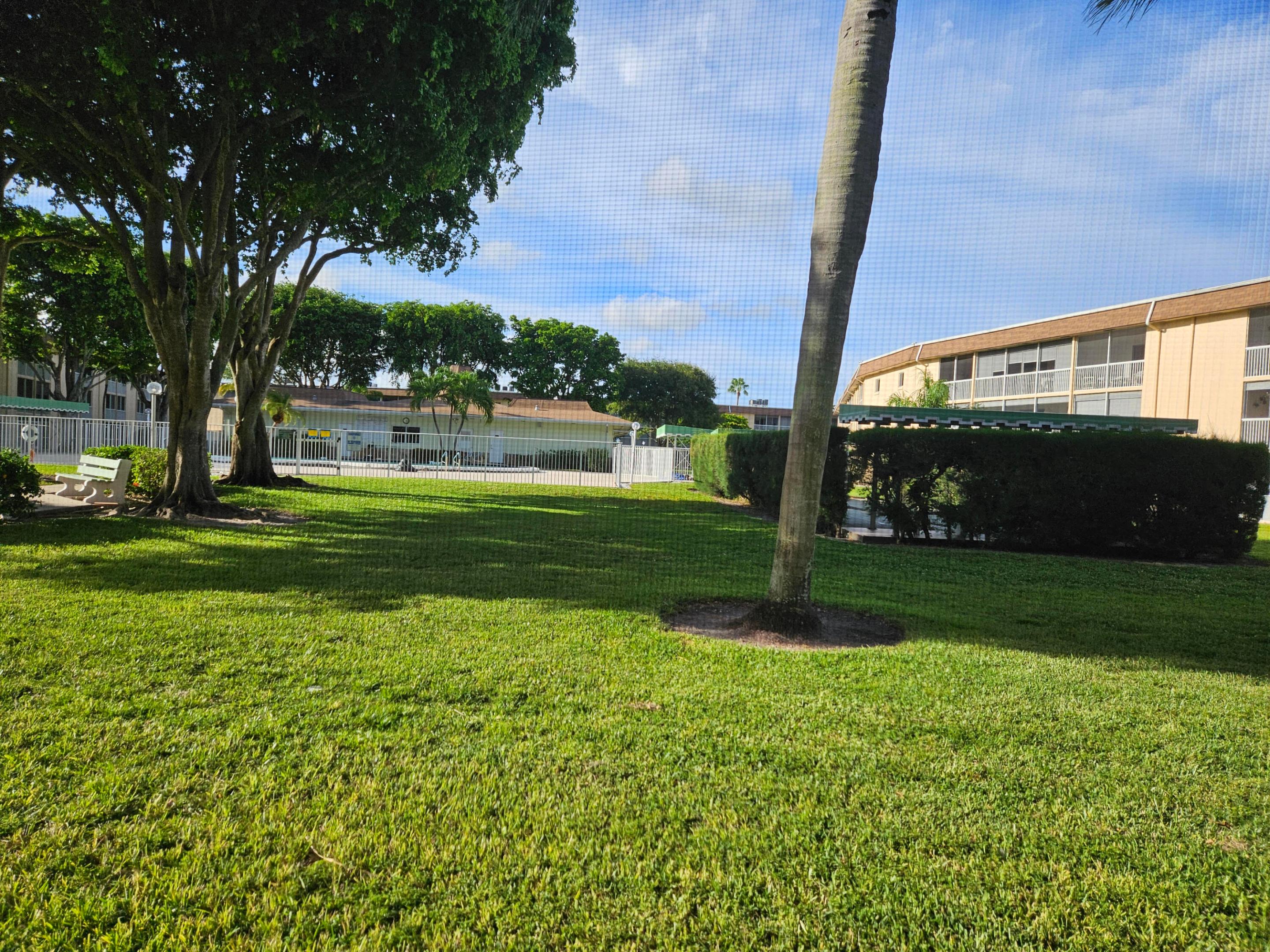 300 VILLAGE GREEN #114, Palm Springs FL 33461