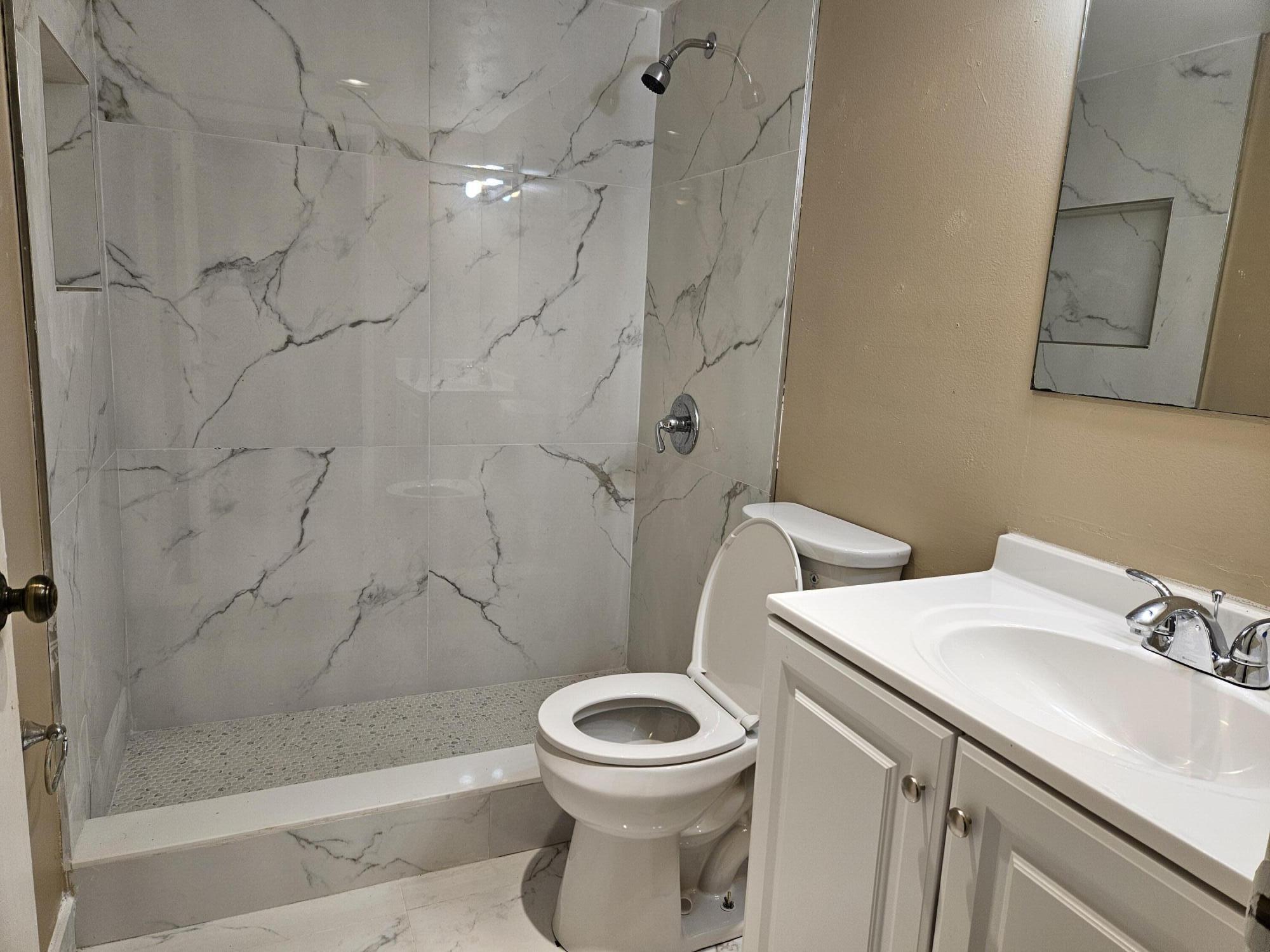 300 VILLAGE GREEN #114, Palm Springs FL 33461