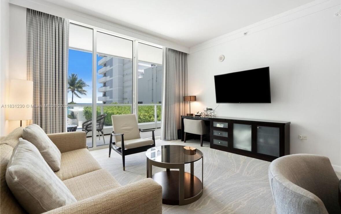 4391 Collins #623, Miami Beach FL 33140