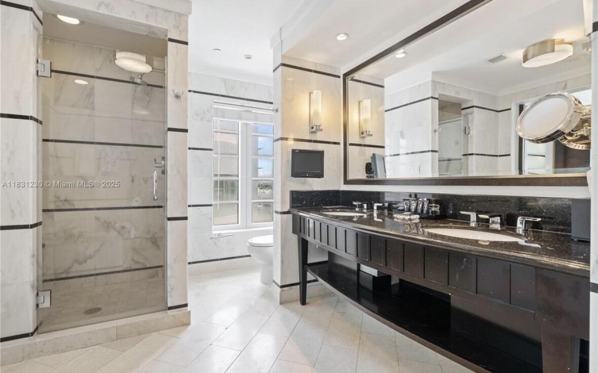4391 Collins #623, Miami Beach FL 33140