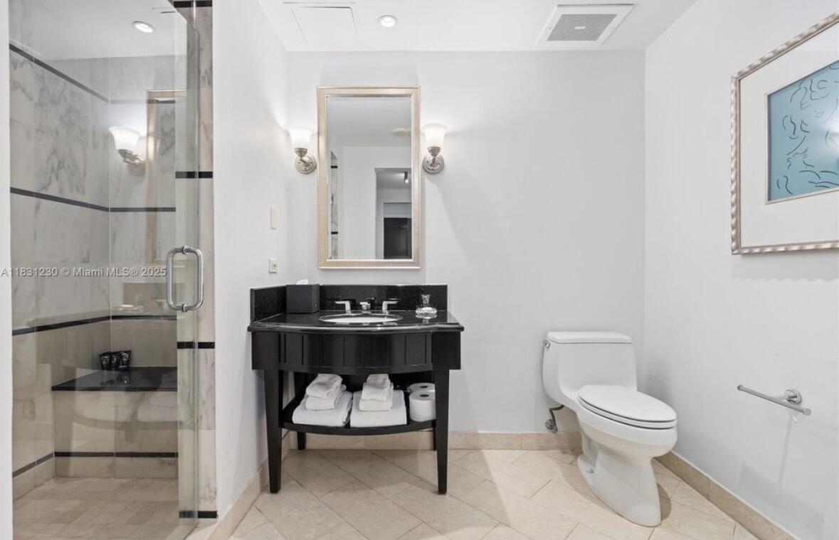 4391 Collins #623, Miami Beach FL 33140