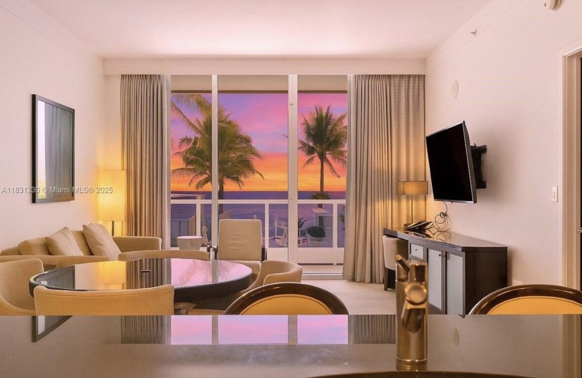 4391 Collins #623, Miami Beach FL 33140