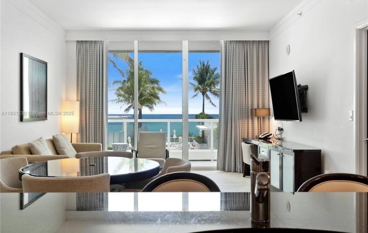 4391 Collins #623, Miami Beach FL 33140