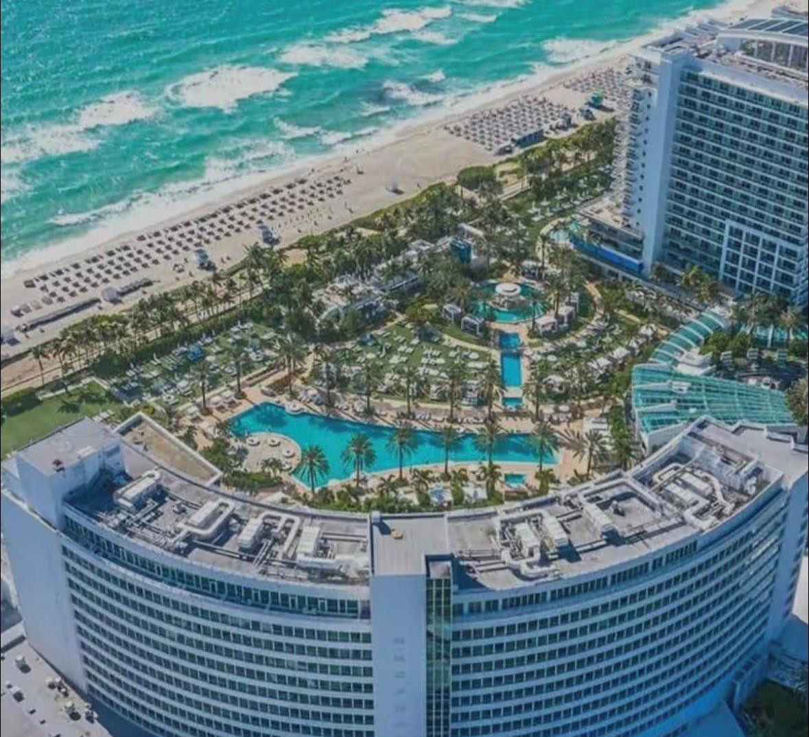 4391 Collins #1913, Miami Beach FL 33140