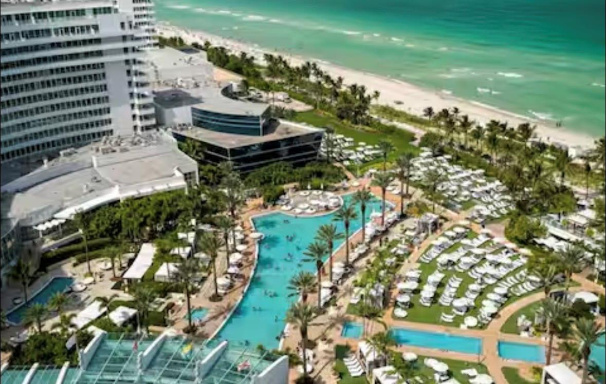 4391 Collins #1913, Miami Beach FL 33140