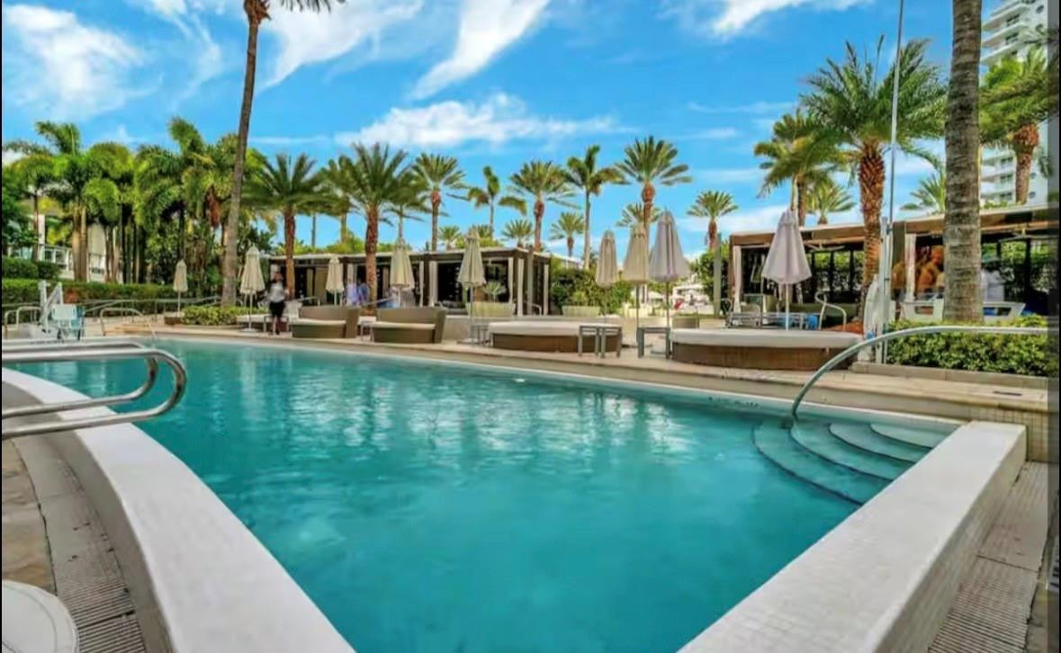 4391 Collins #1913, Miami Beach FL 33140