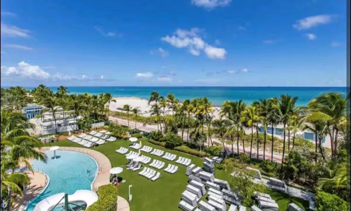 4391 Collins #1913, Miami Beach FL 33140