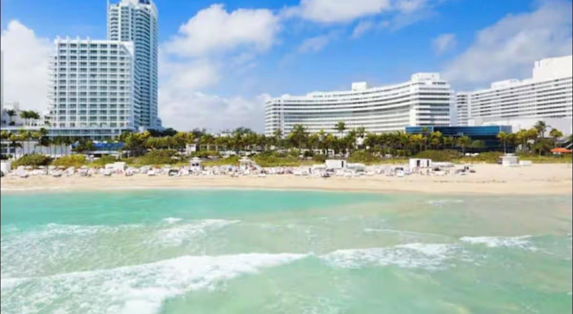 4391 Collins #1913, Miami Beach FL 33140