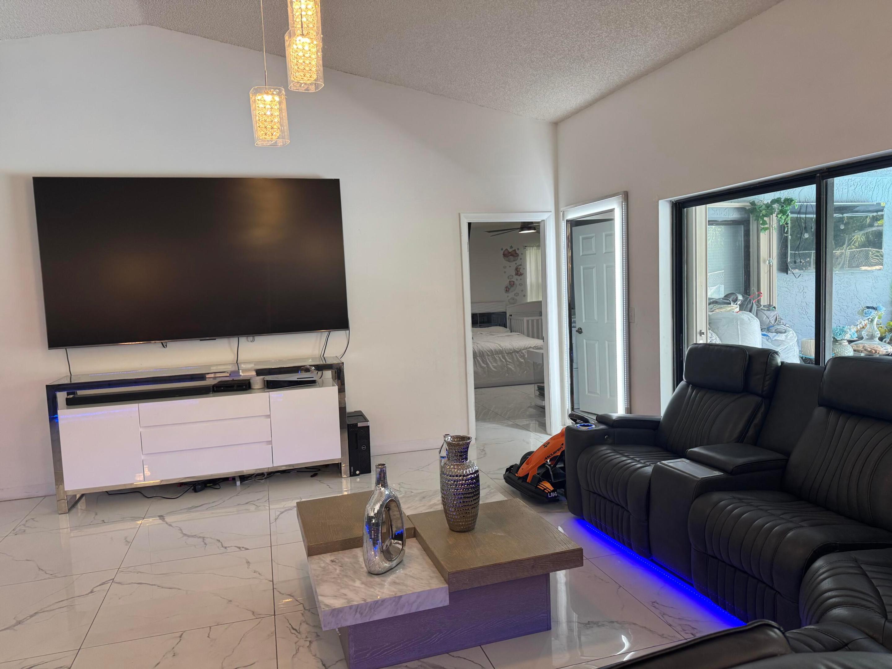 8651 NW 21ST, Coral Springs FL 33071