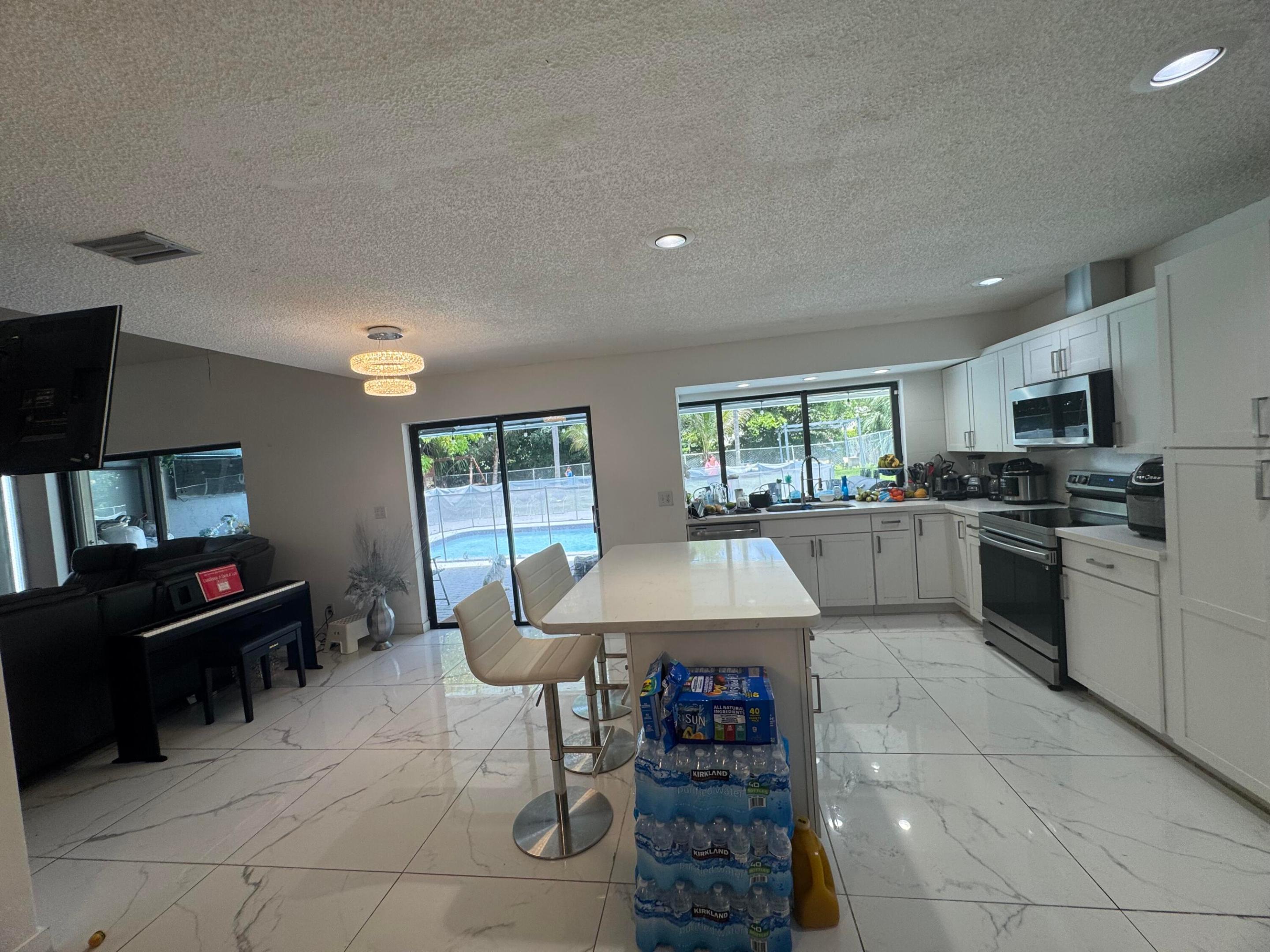 8651 NW 21ST, Coral Springs FL 33071