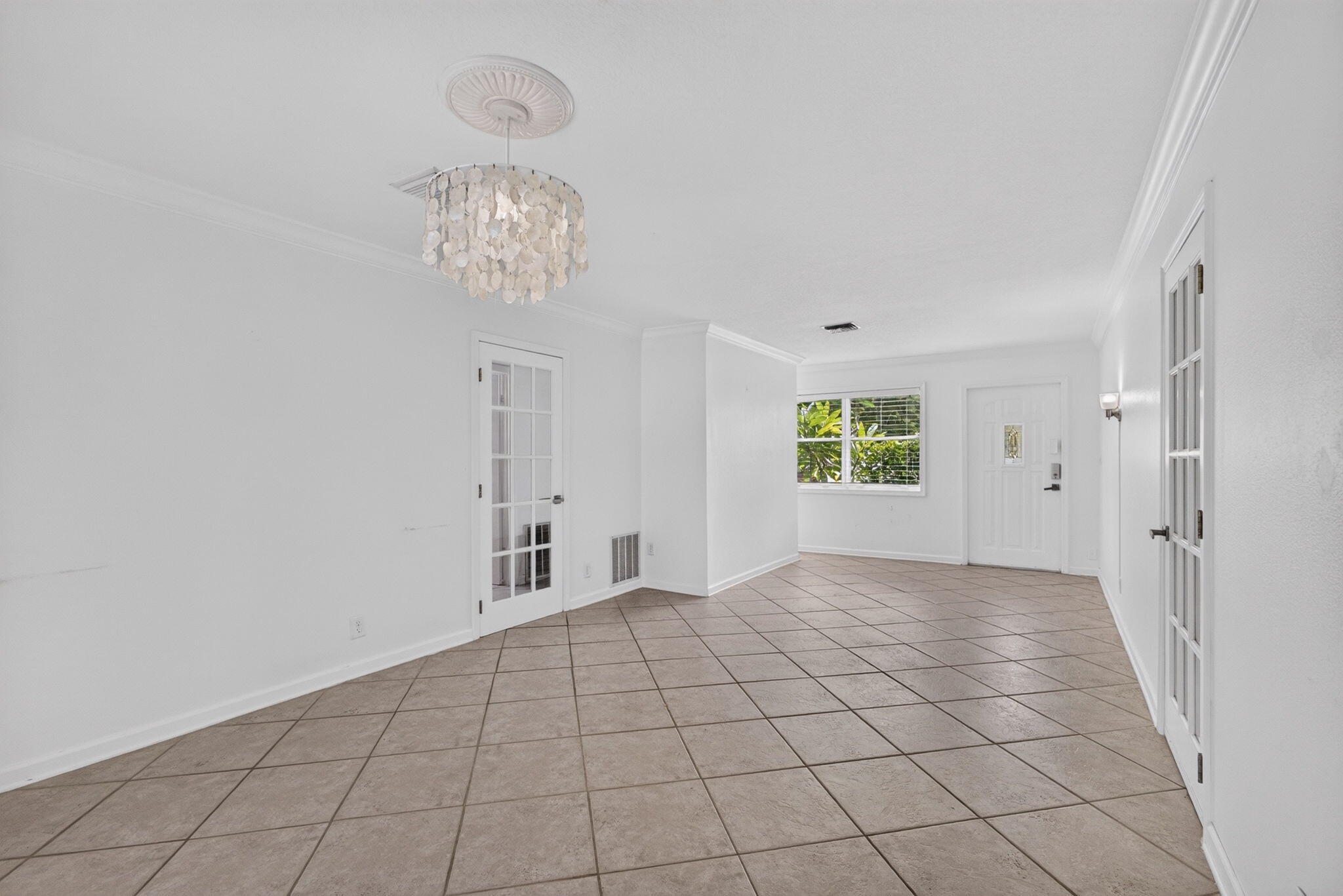 813 Date Palm, Lake Park FL 33403